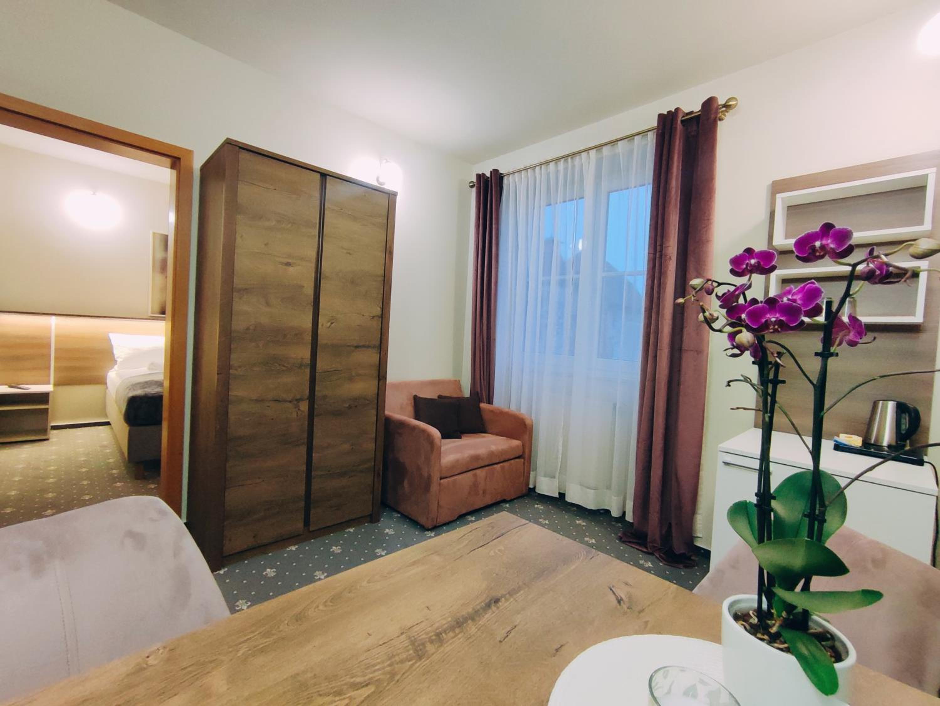 Standard Suite - Photo 1