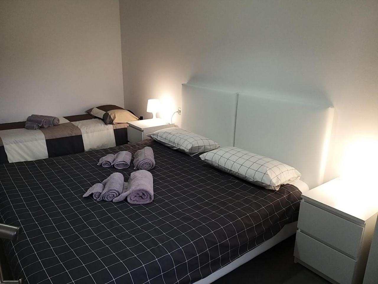 Double or Twin Room with Private Bathroom photo 3