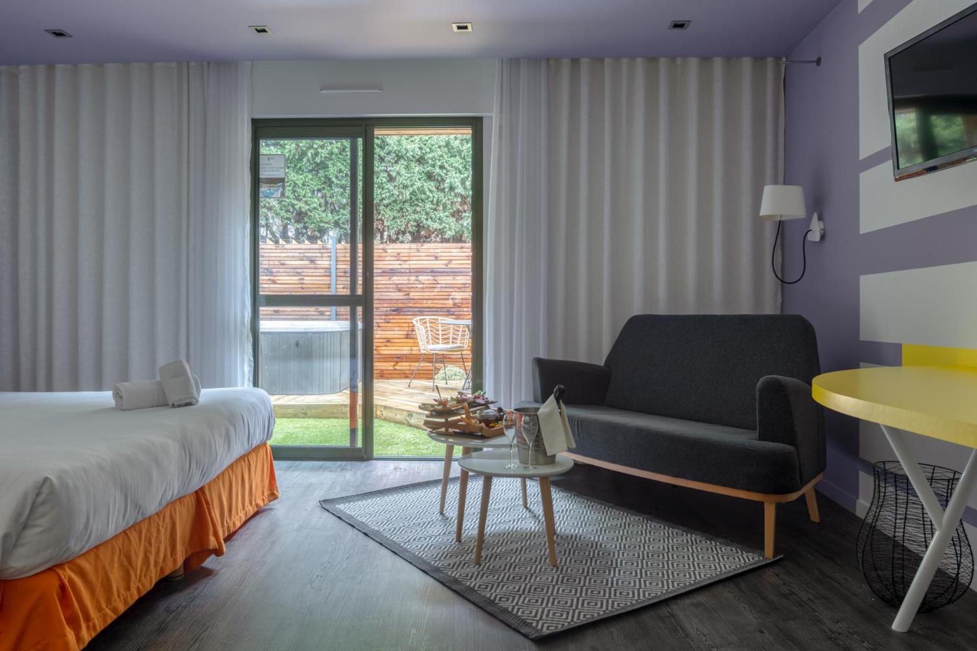 Suite with Hot Tub