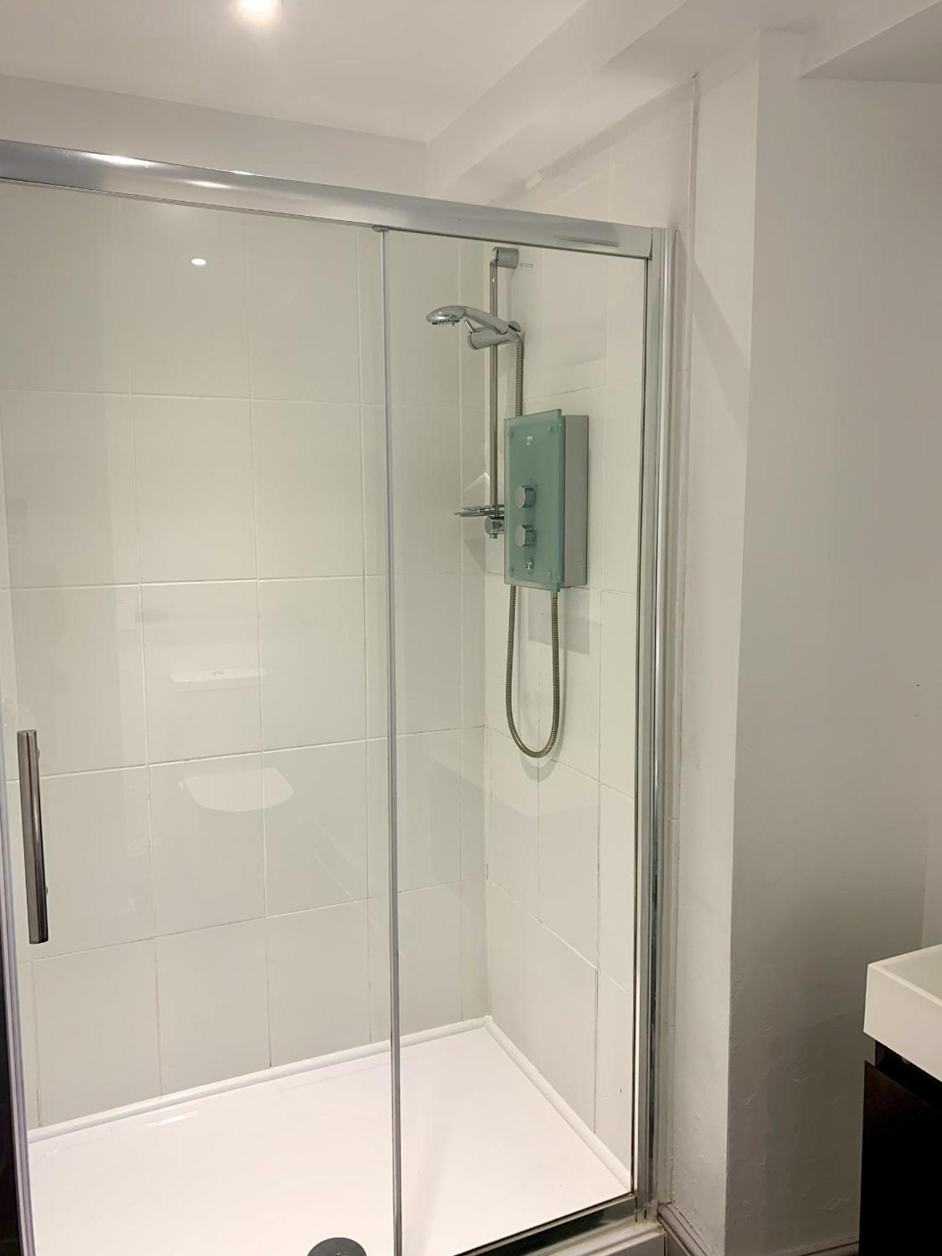Standard Double or Twin Room - Photo 3