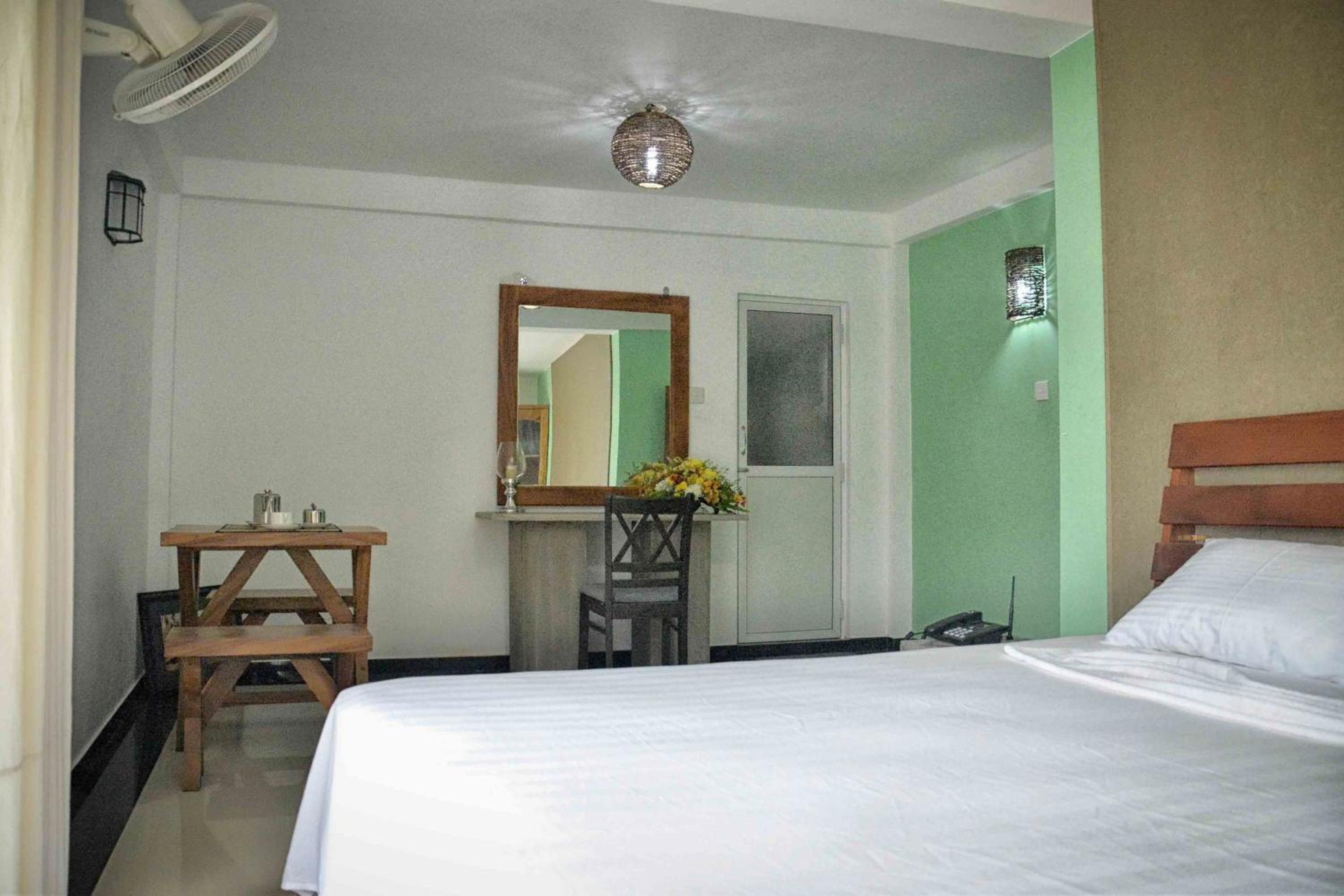 Deluxe Double Room photo 2