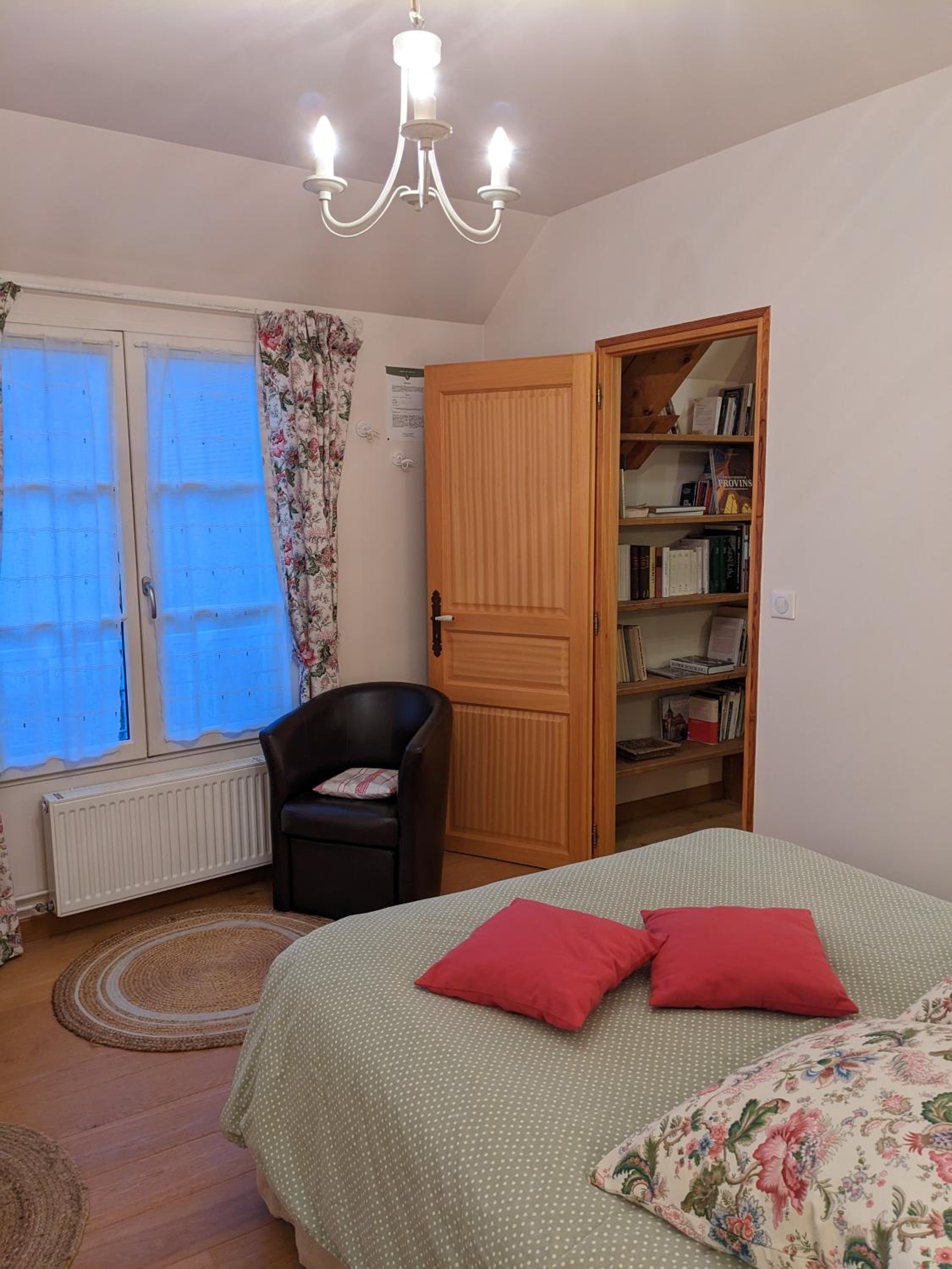 Double Room - Photo 2