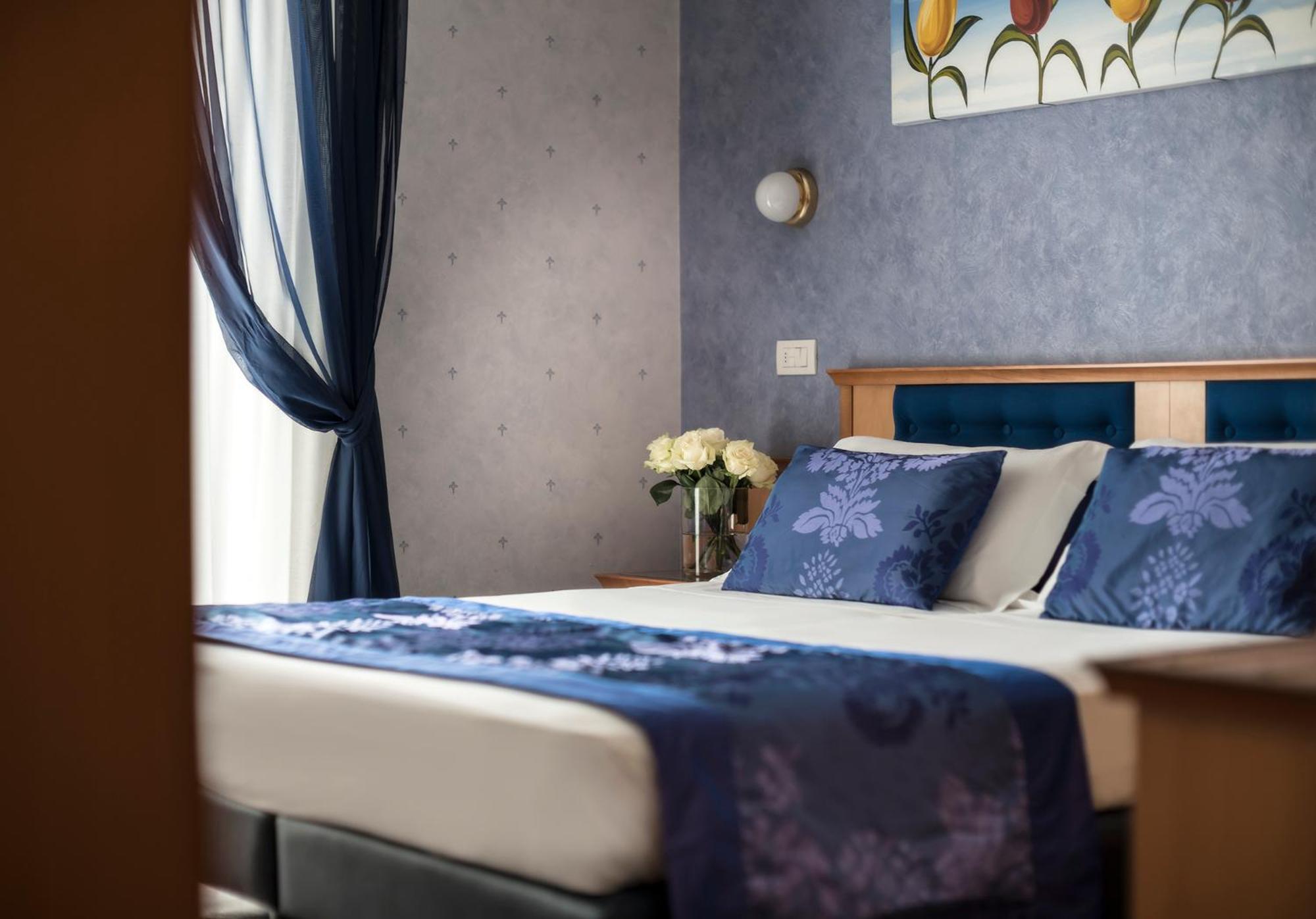 Classic Double or Twin Room - Photo 5