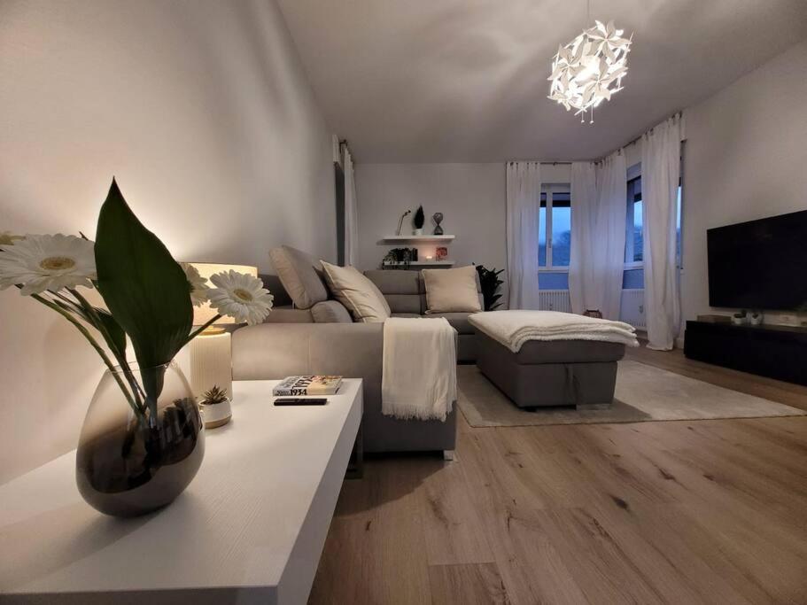Three-Bedroom Apartment photo 1