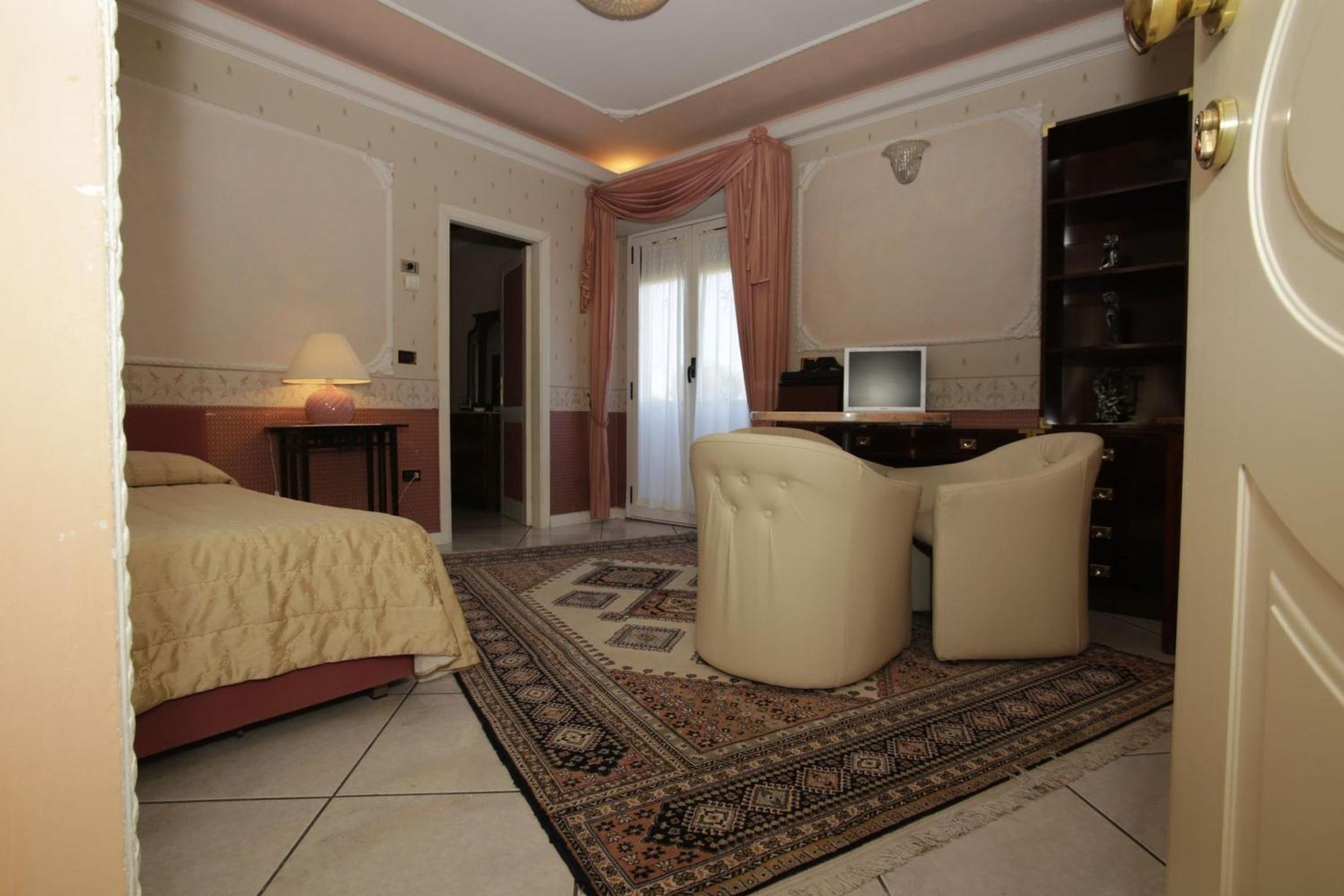 Triple Room - Photo 4