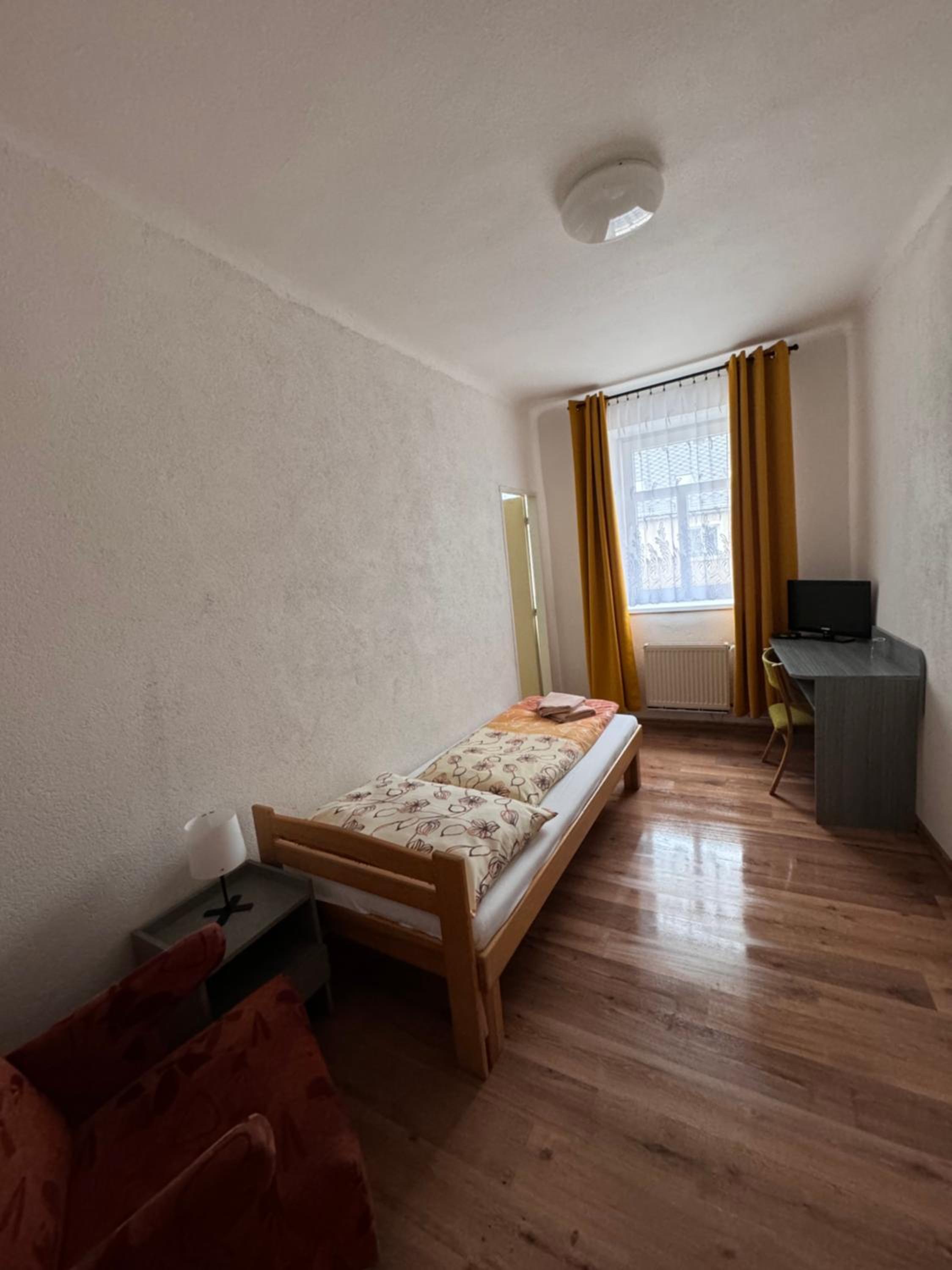 Economy Single Room