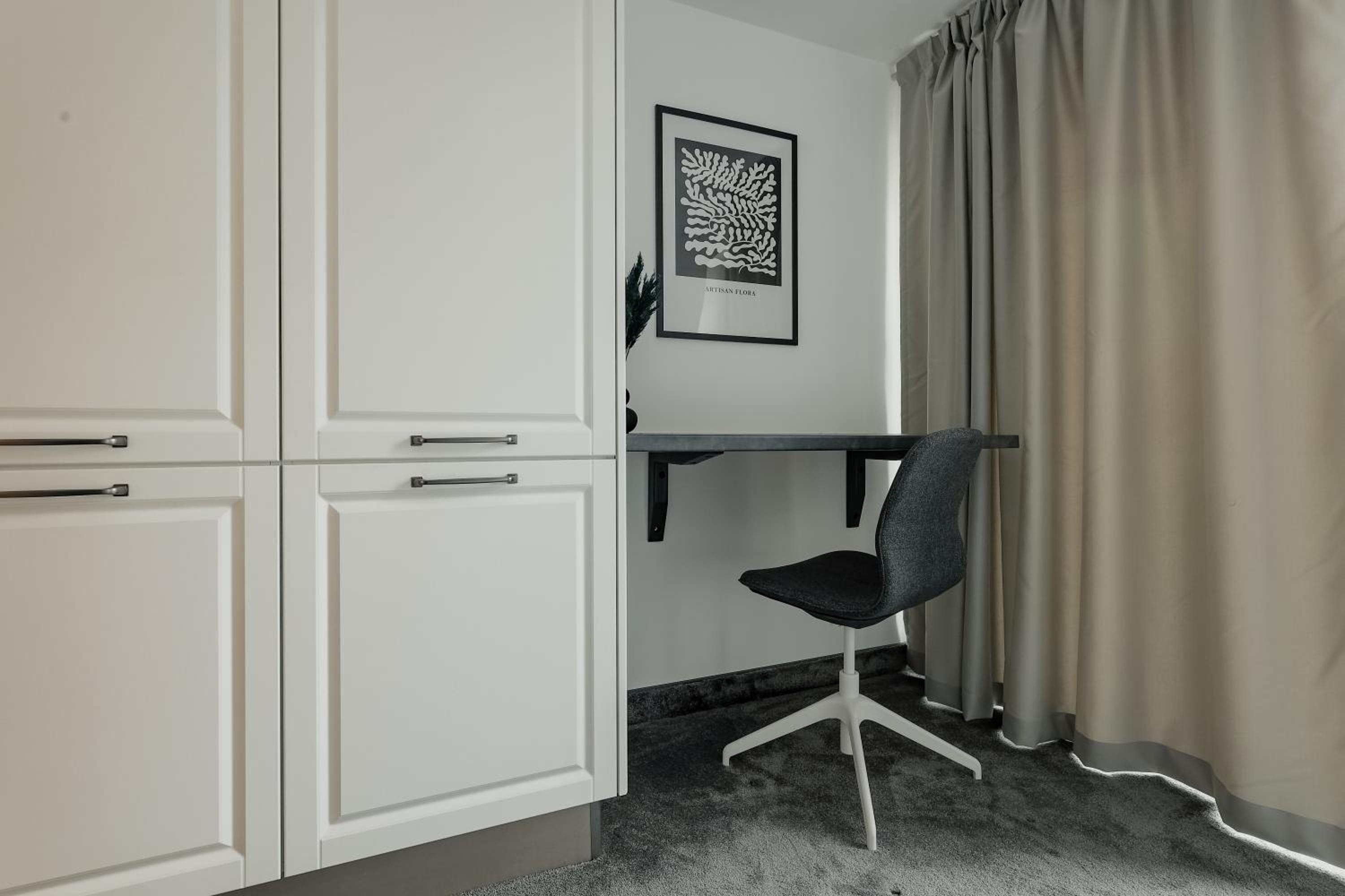 Apartment with Balcony - Photo 20