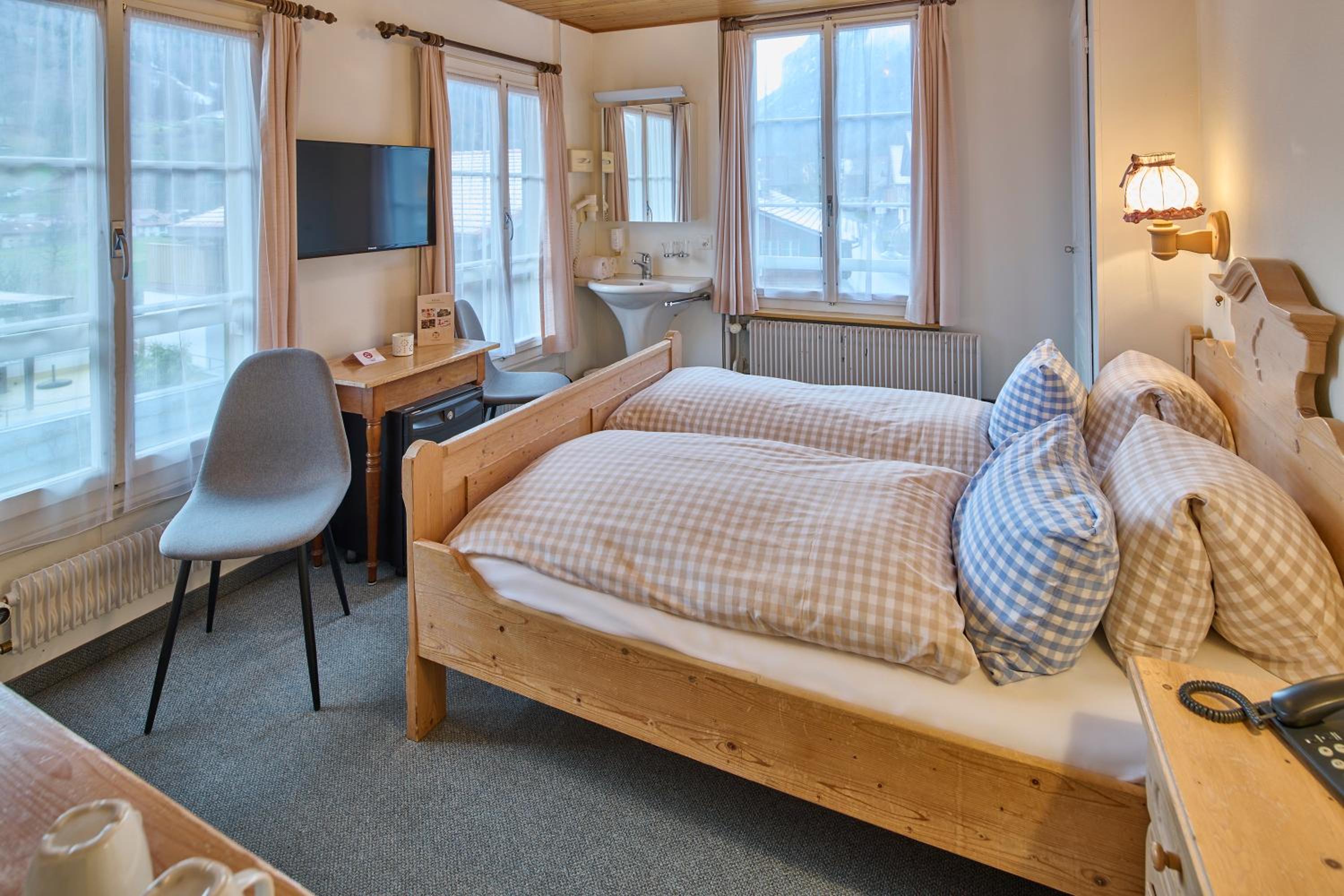 Standard Double or Twin Room - Photo 1