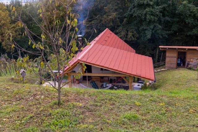 One-Bedroom House photo 2