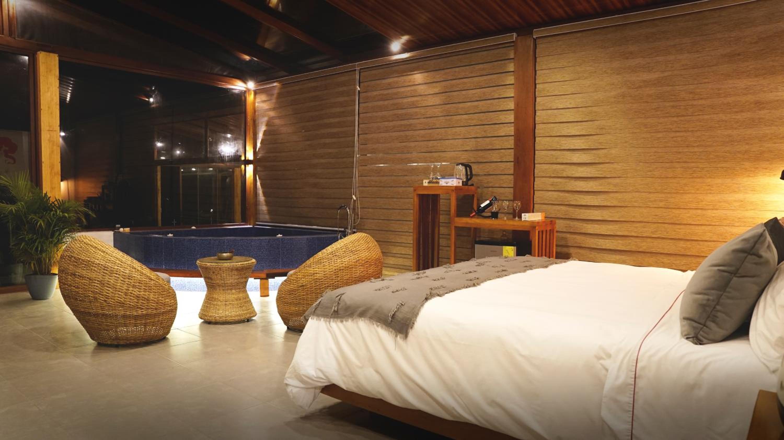 Suite with Lake View