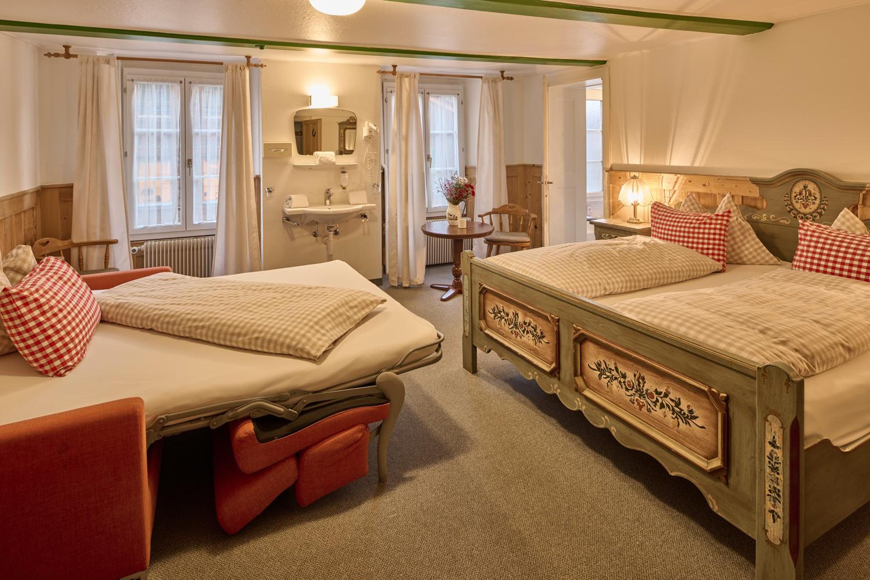 Quadruple Room - Photo 1