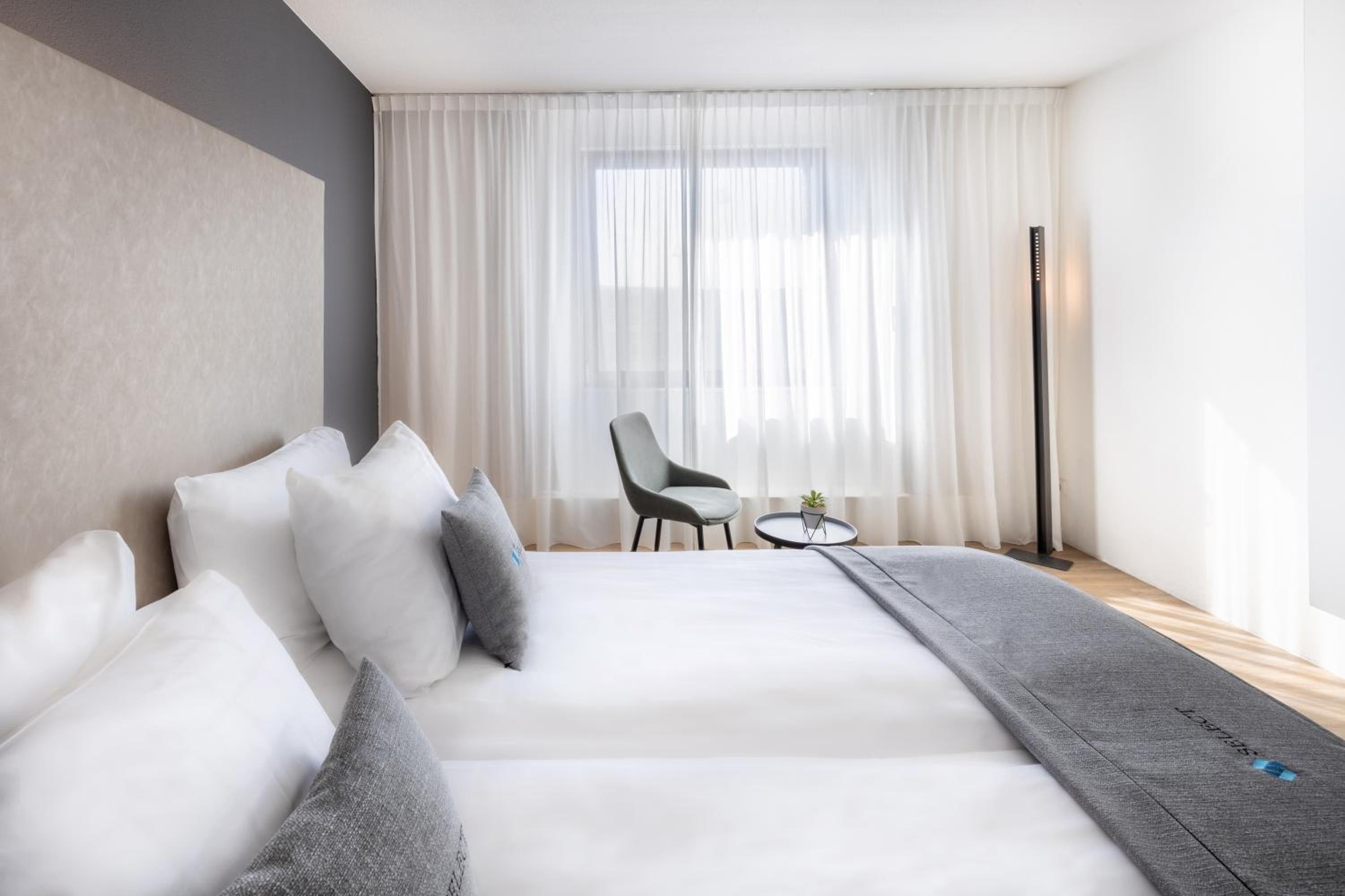 Standard Double Or Twin Room - Photo 2