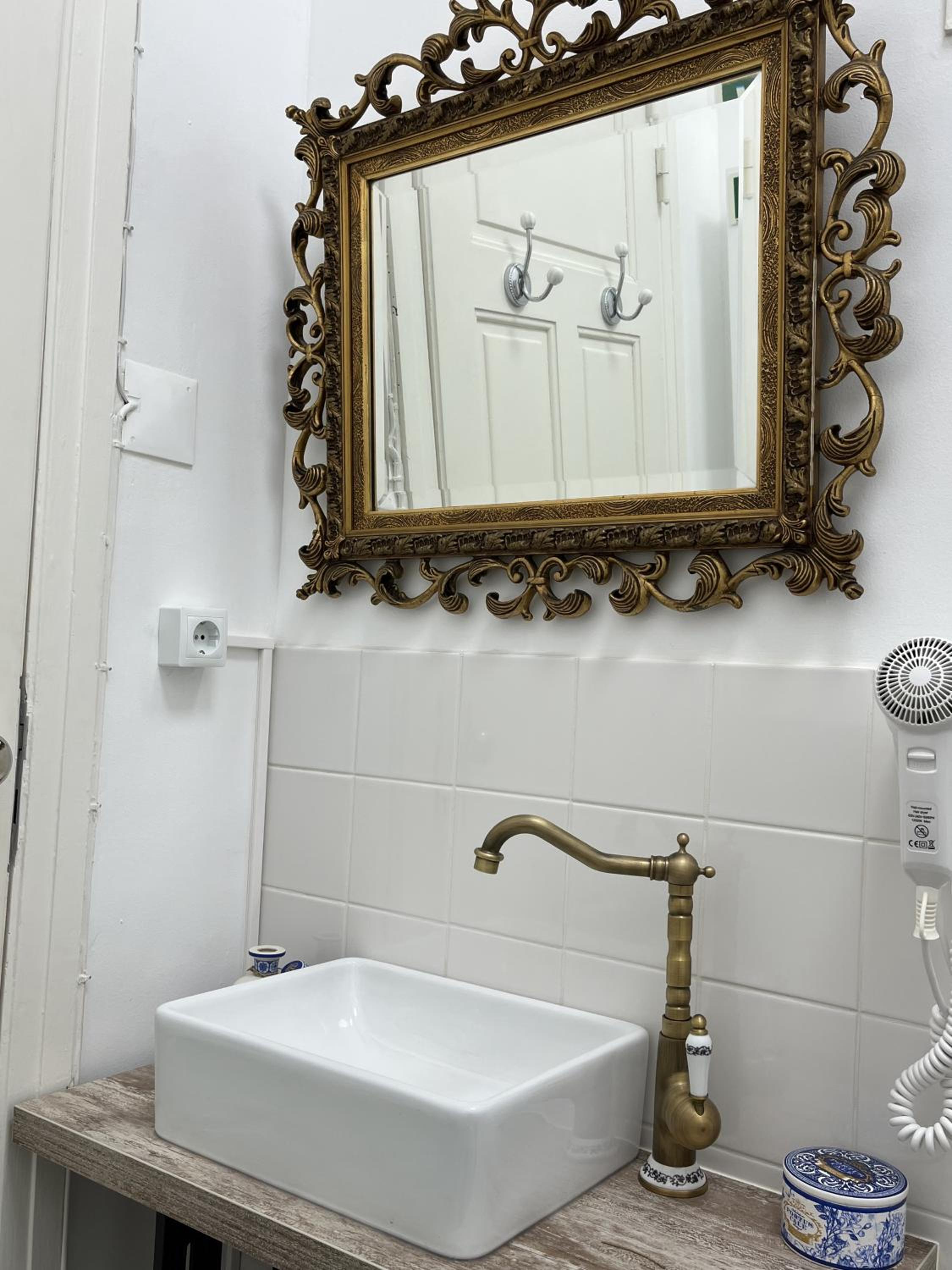 Superior Double Room - Photo 4
