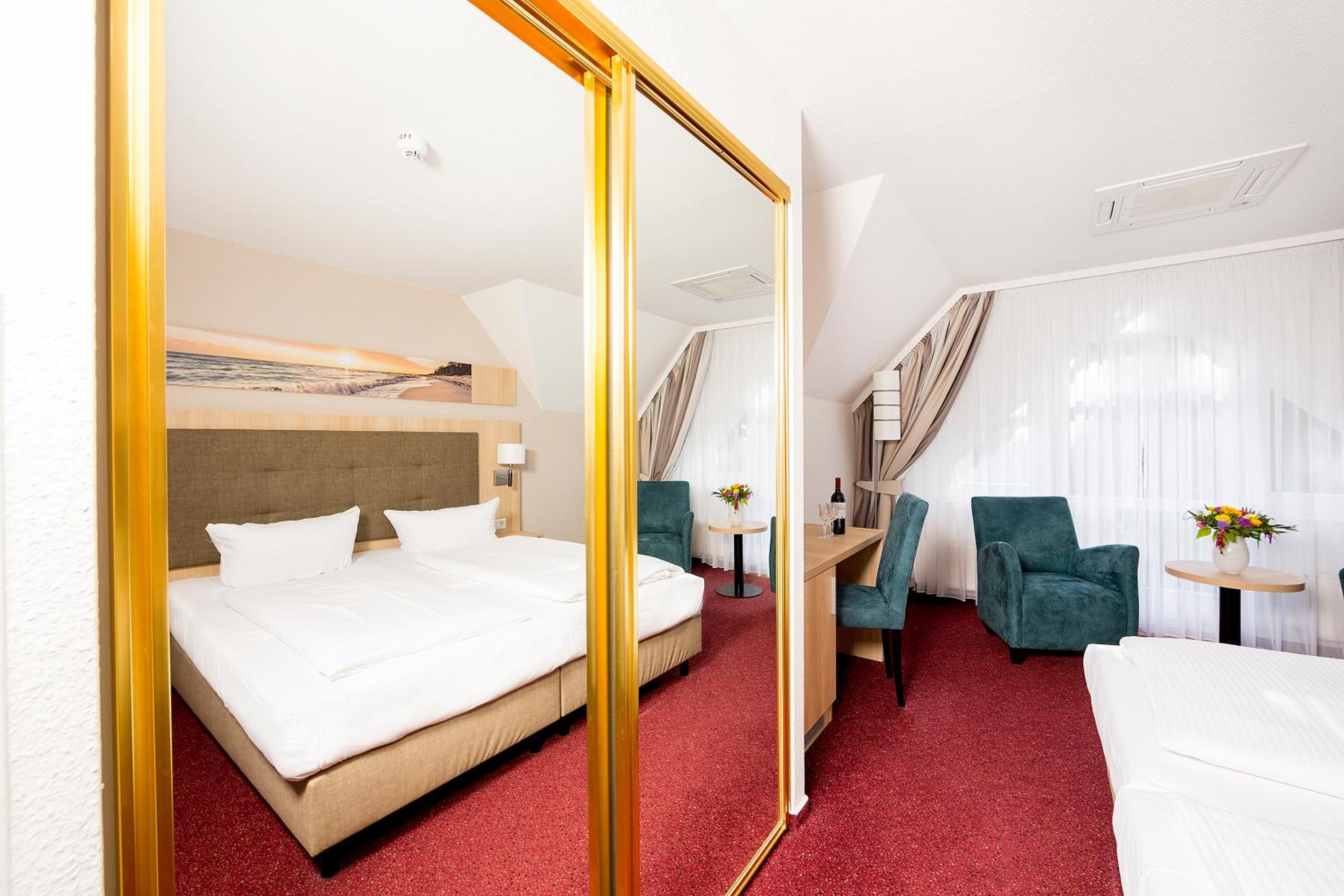 Double Room - Photo 15