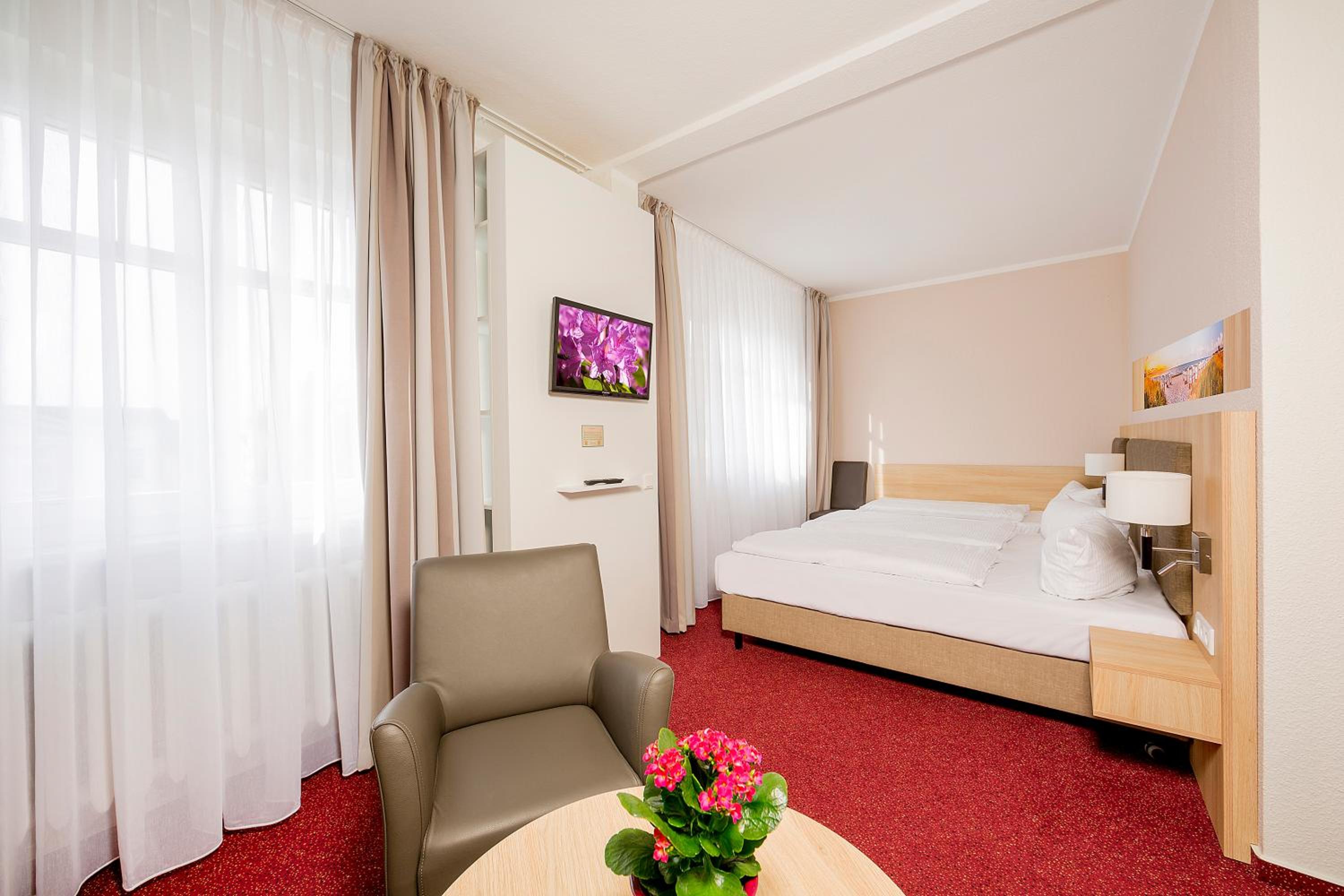 Comfort Triple Room - Photo 11