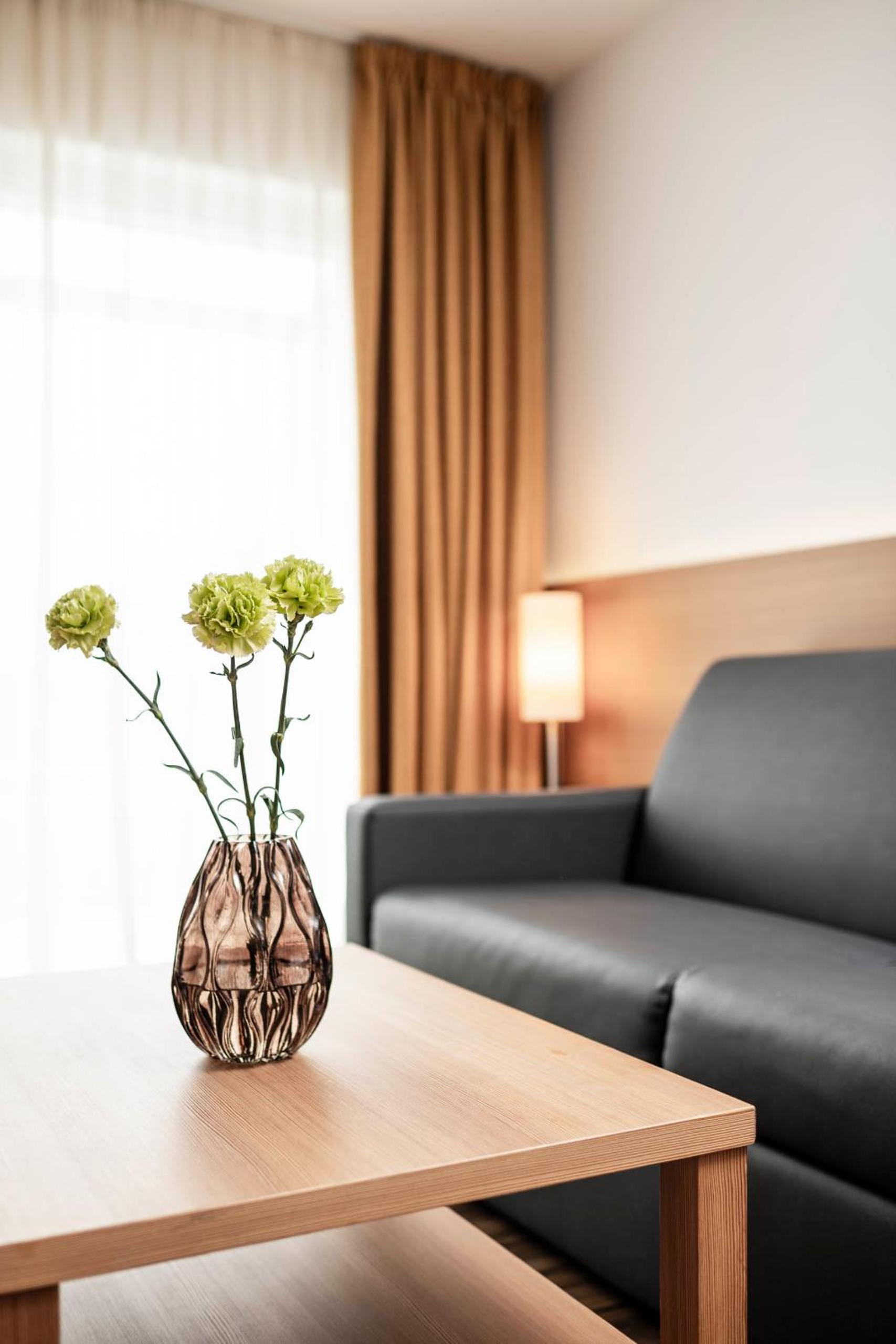 Deluxe Double Room with Balcony photo 2