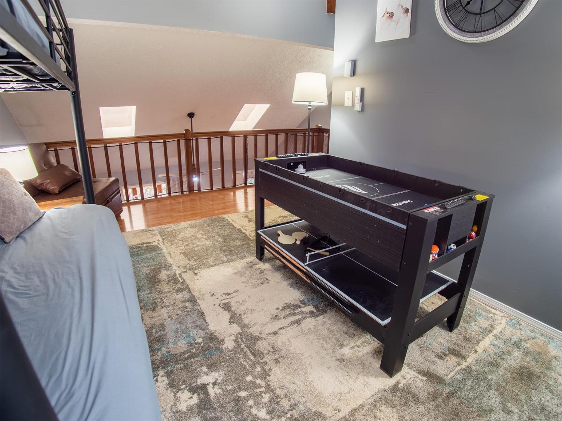 Three-Bedroom House photo 3