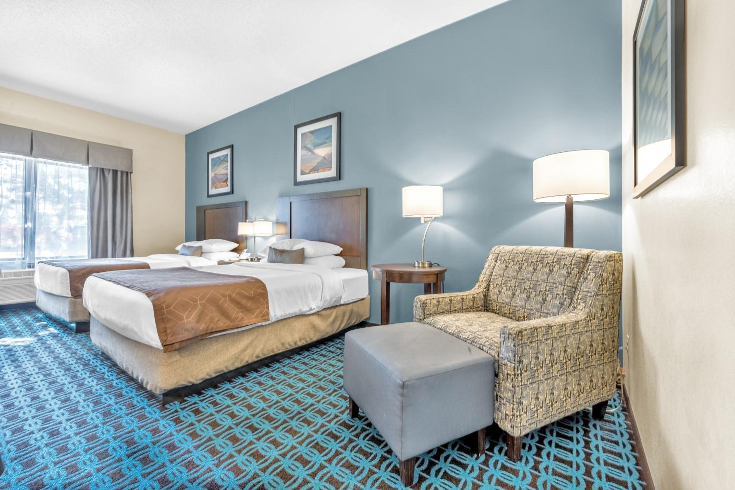 Twin Room with 2 Queen Beds, Non-Smoking - Photo 3