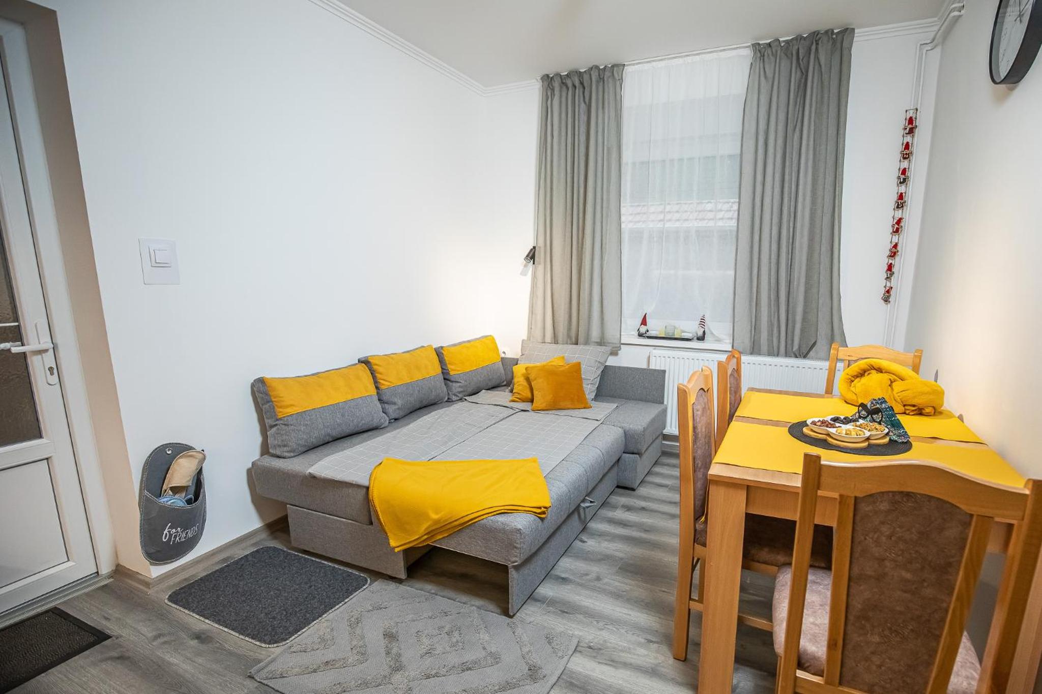 One-Bedroom Apartment photo 2