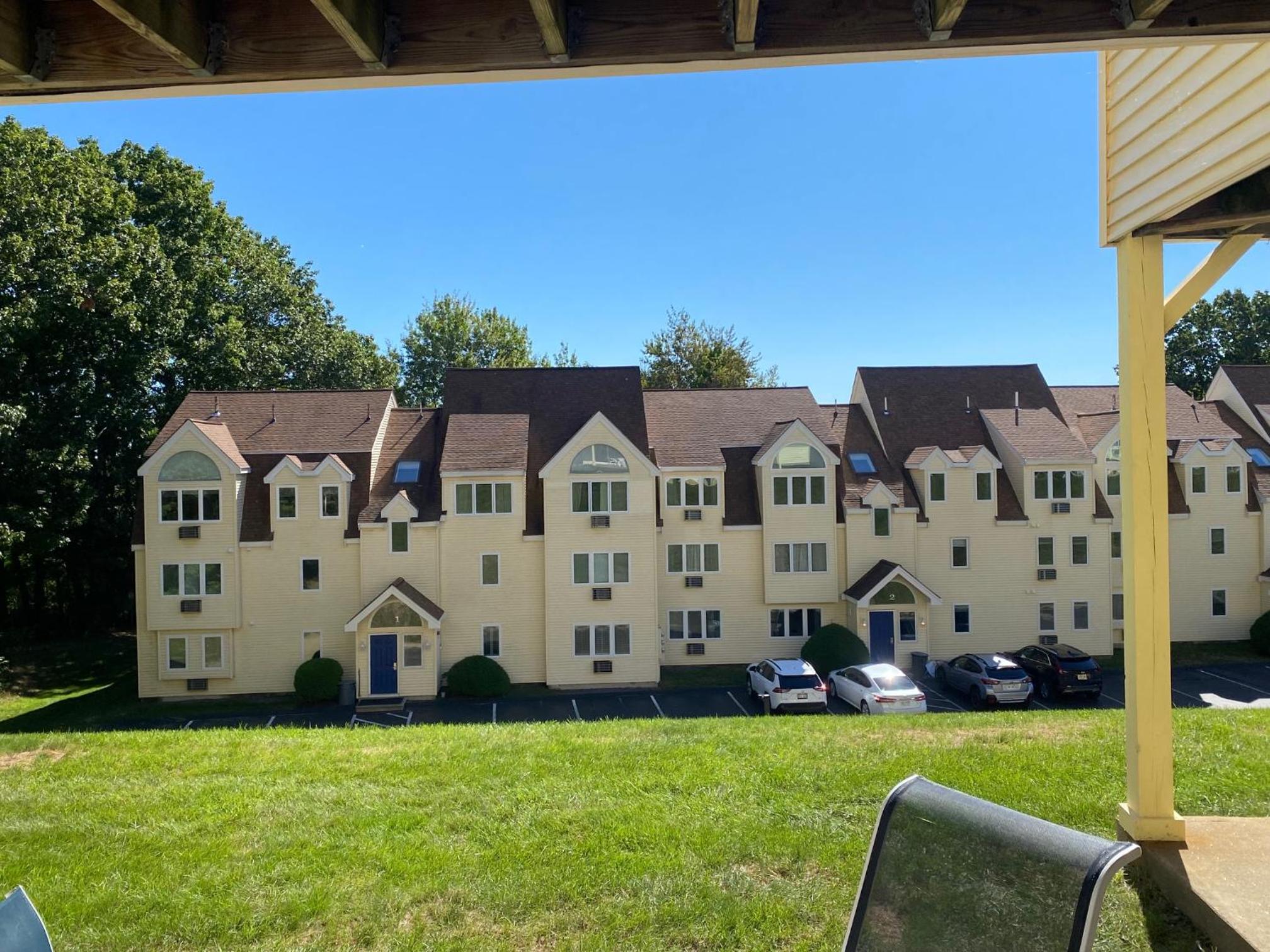 One-Bedroom Apartment photo 3