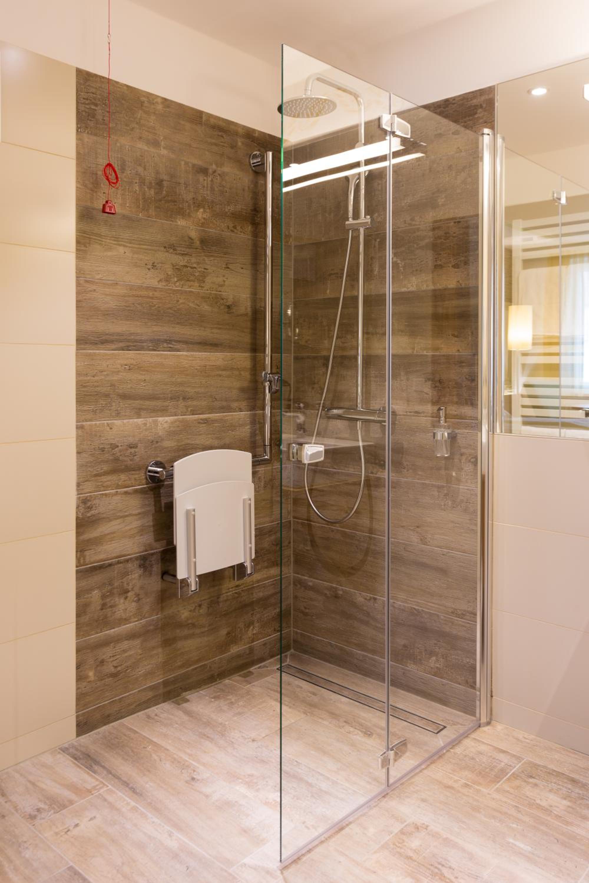 Double Room - Disability Access photo 3