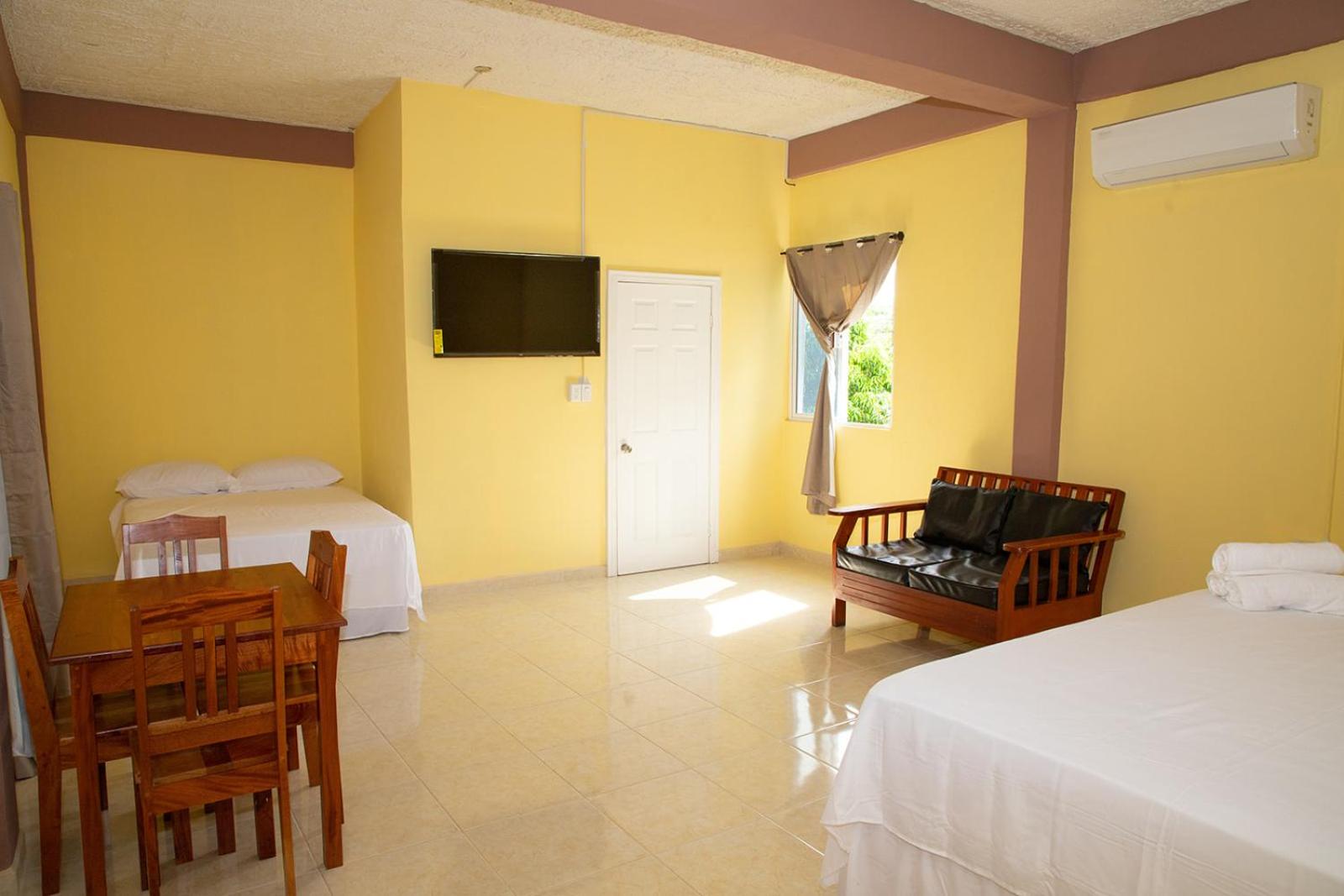 Deluxe King Room photo 3