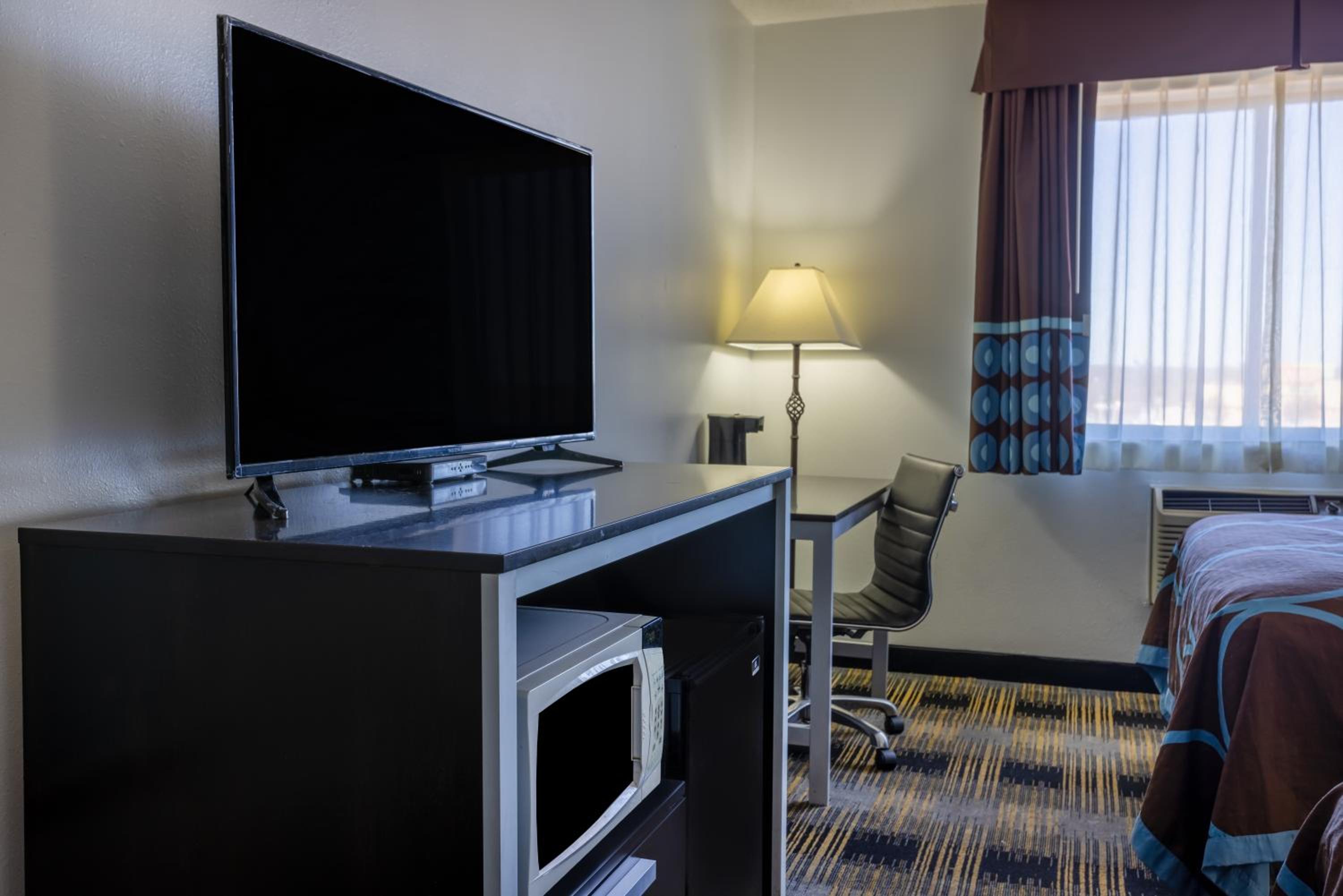 Double Room with Two Double Beds - Non-Smoking - Photo 2