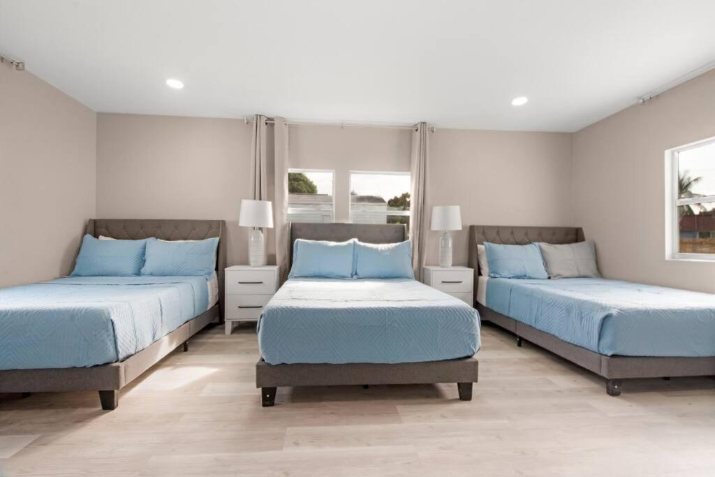 Four-Bedroom House photo 1