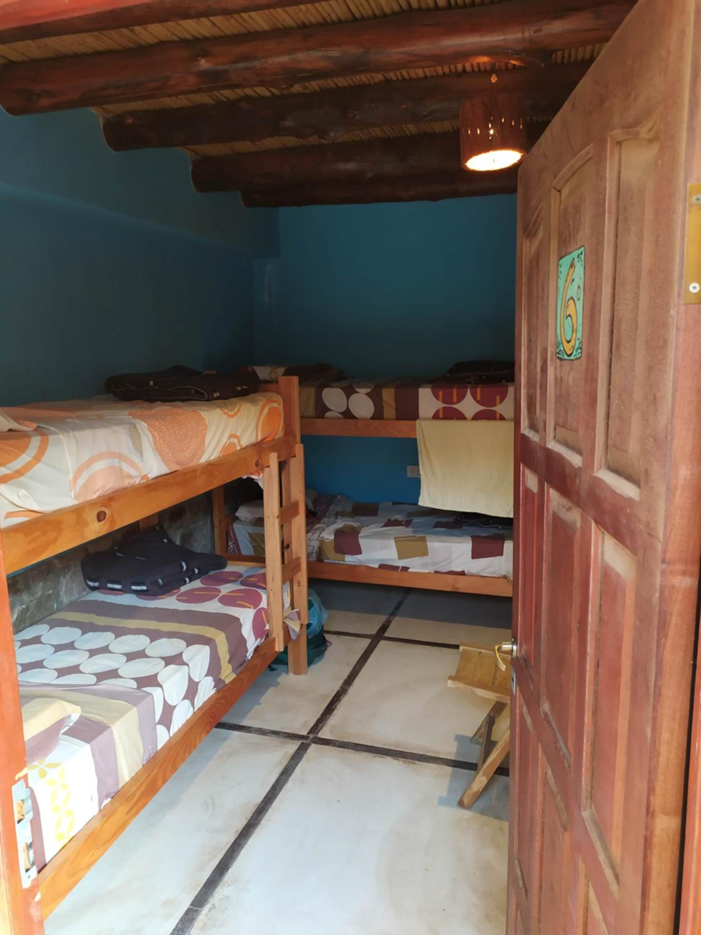 6-Bed Mixed Dormitory Room photo 2