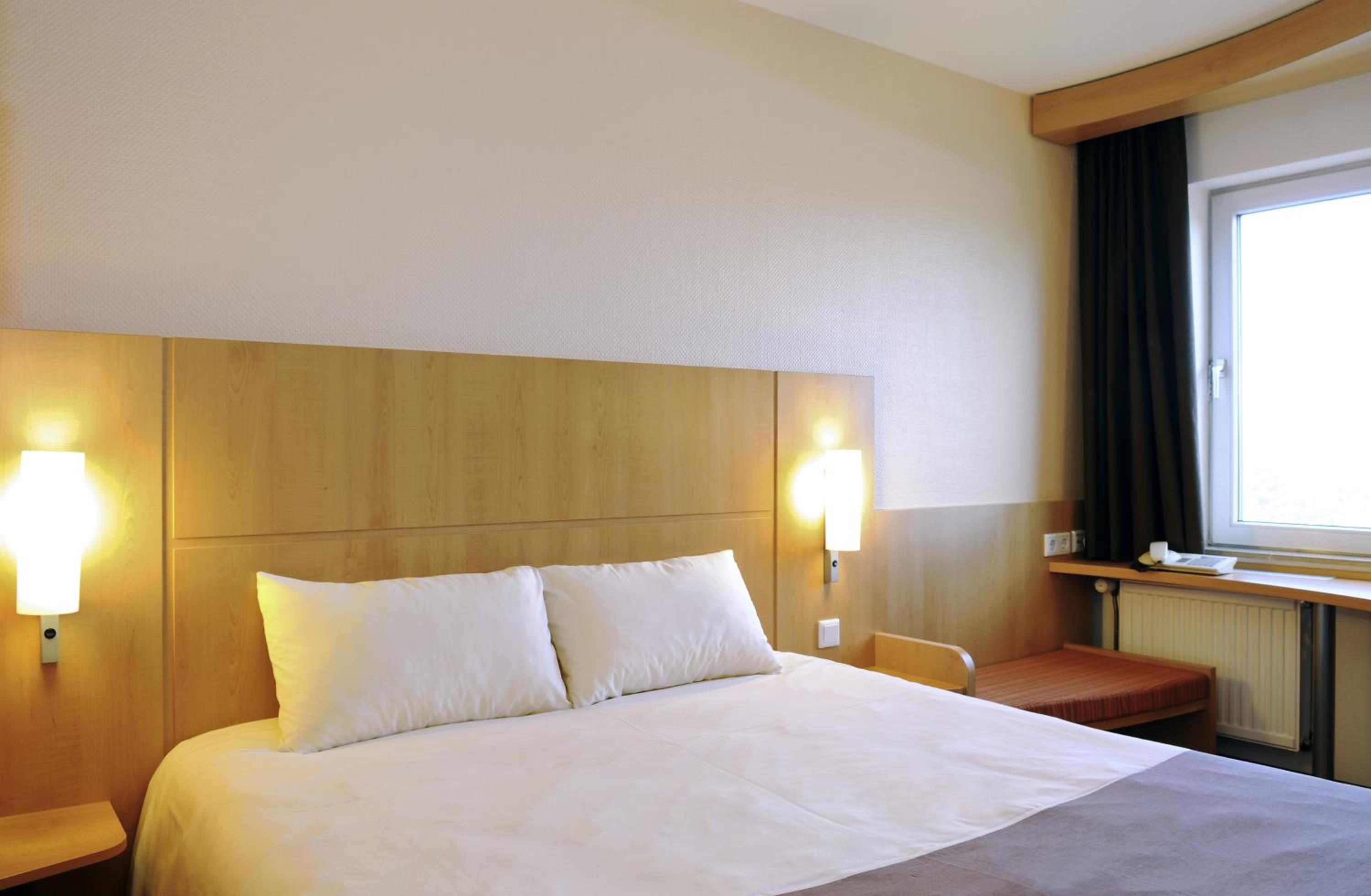 Double Room - Photo 7