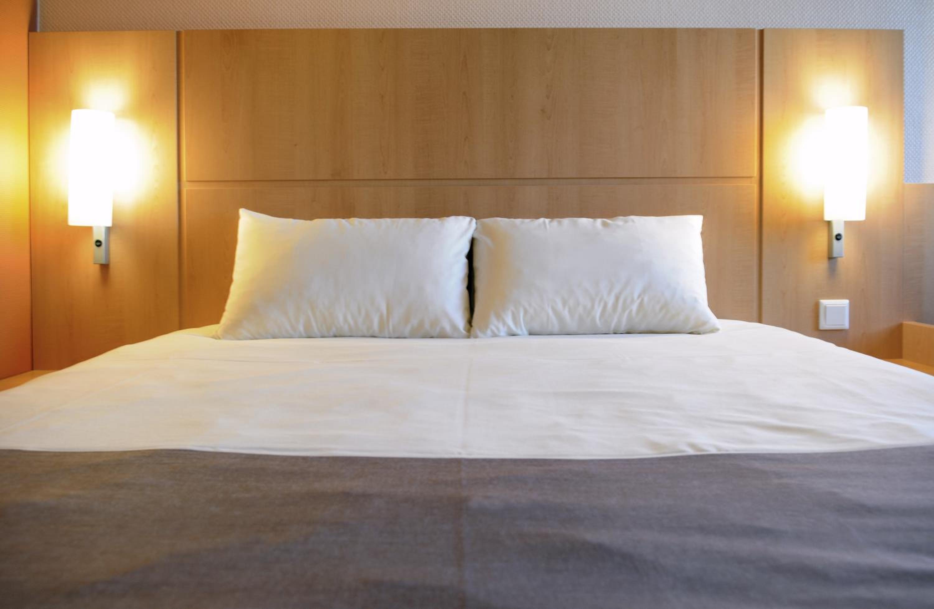 Double or Twin Room with Sofa Bed - Photo 8
