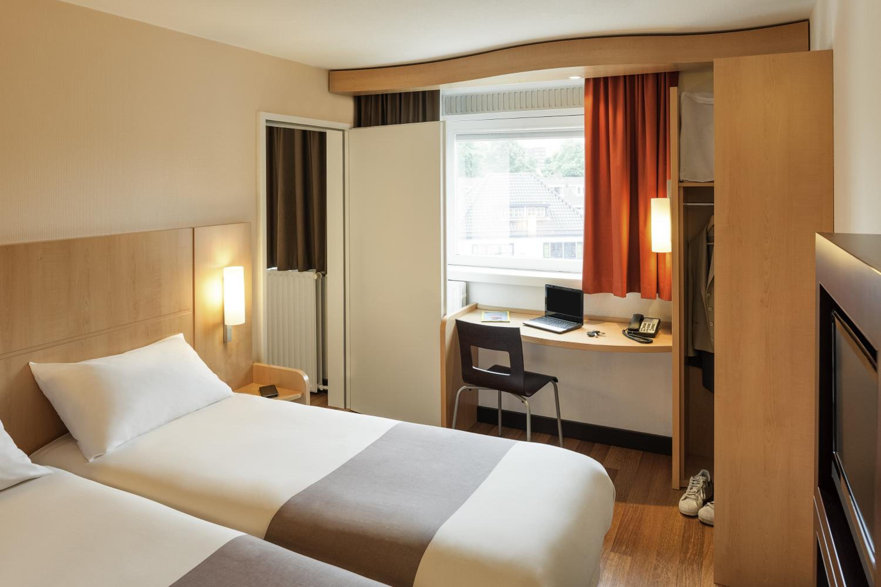 Double Room - Photo 12