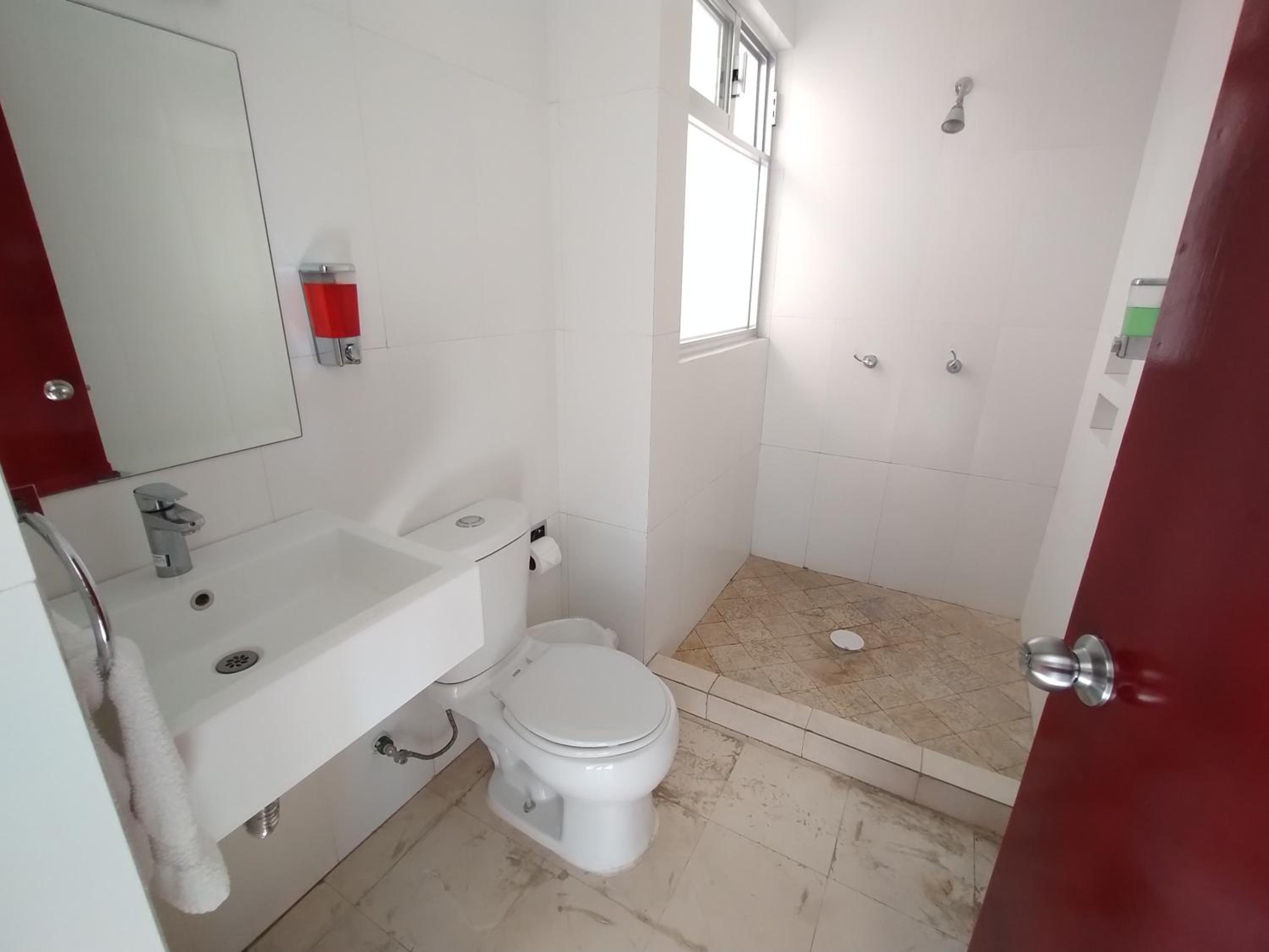 Twin Room - Photo 3