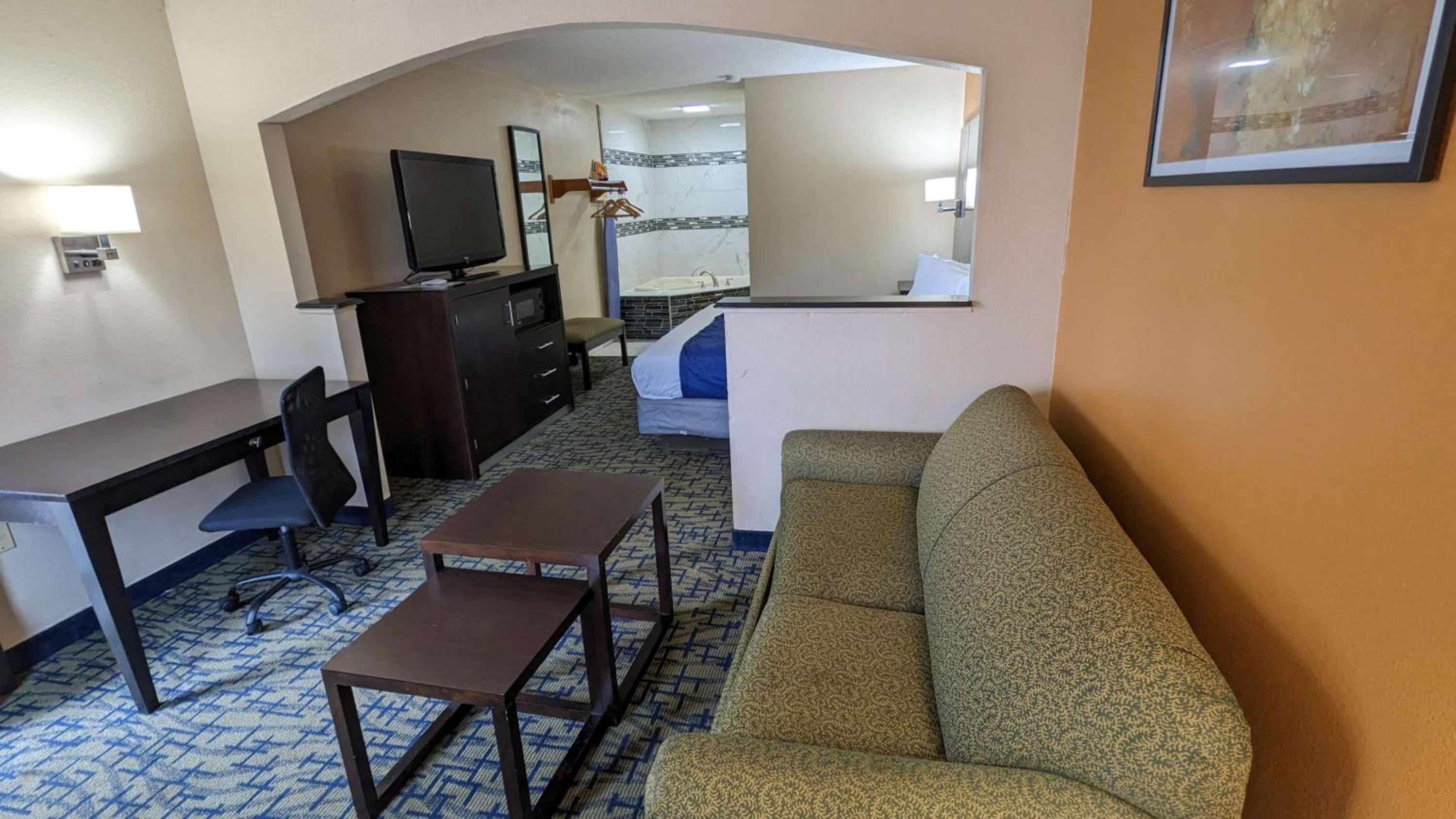 Large Family Suite photo 2