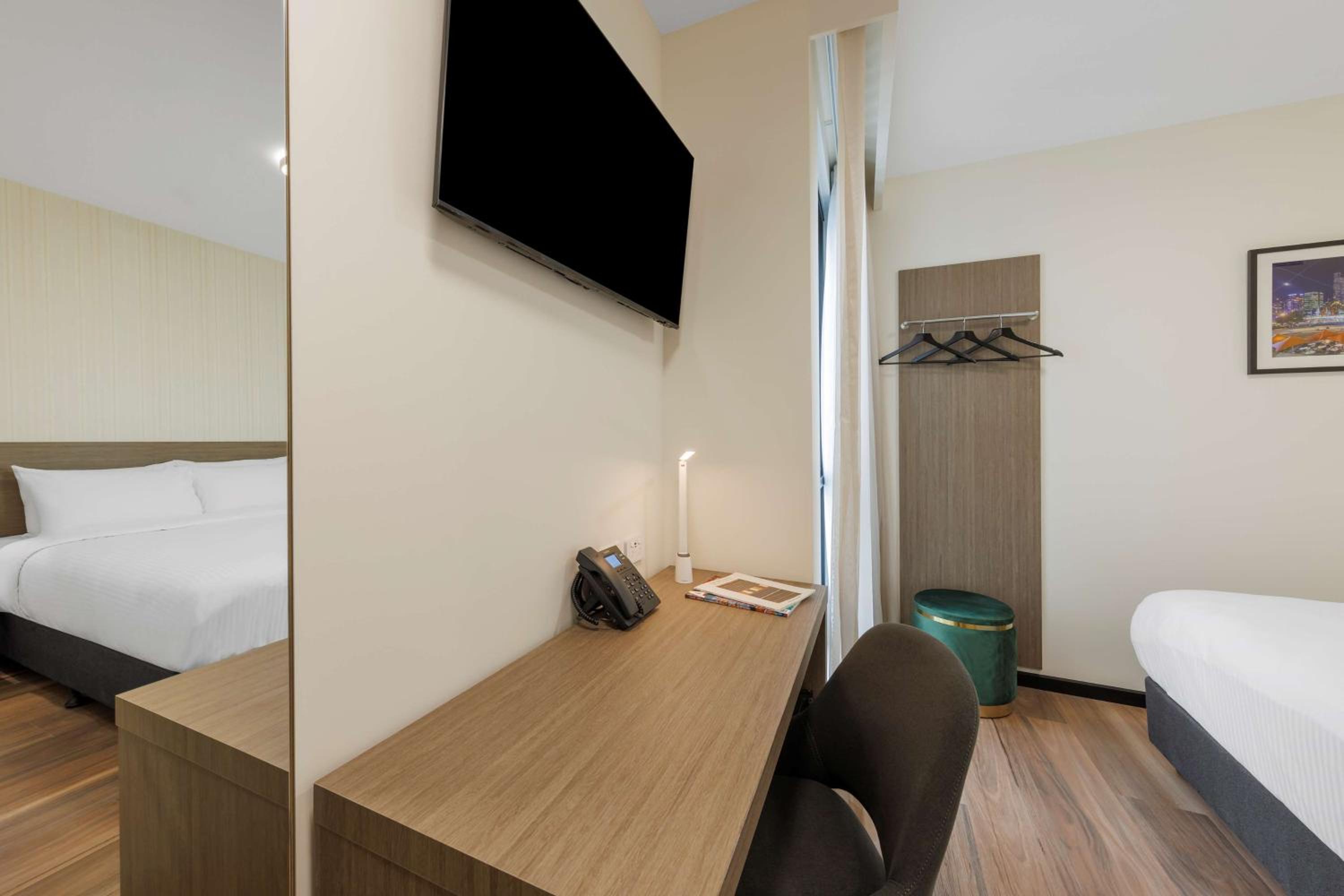 Executive Queen Room - Photo 3
