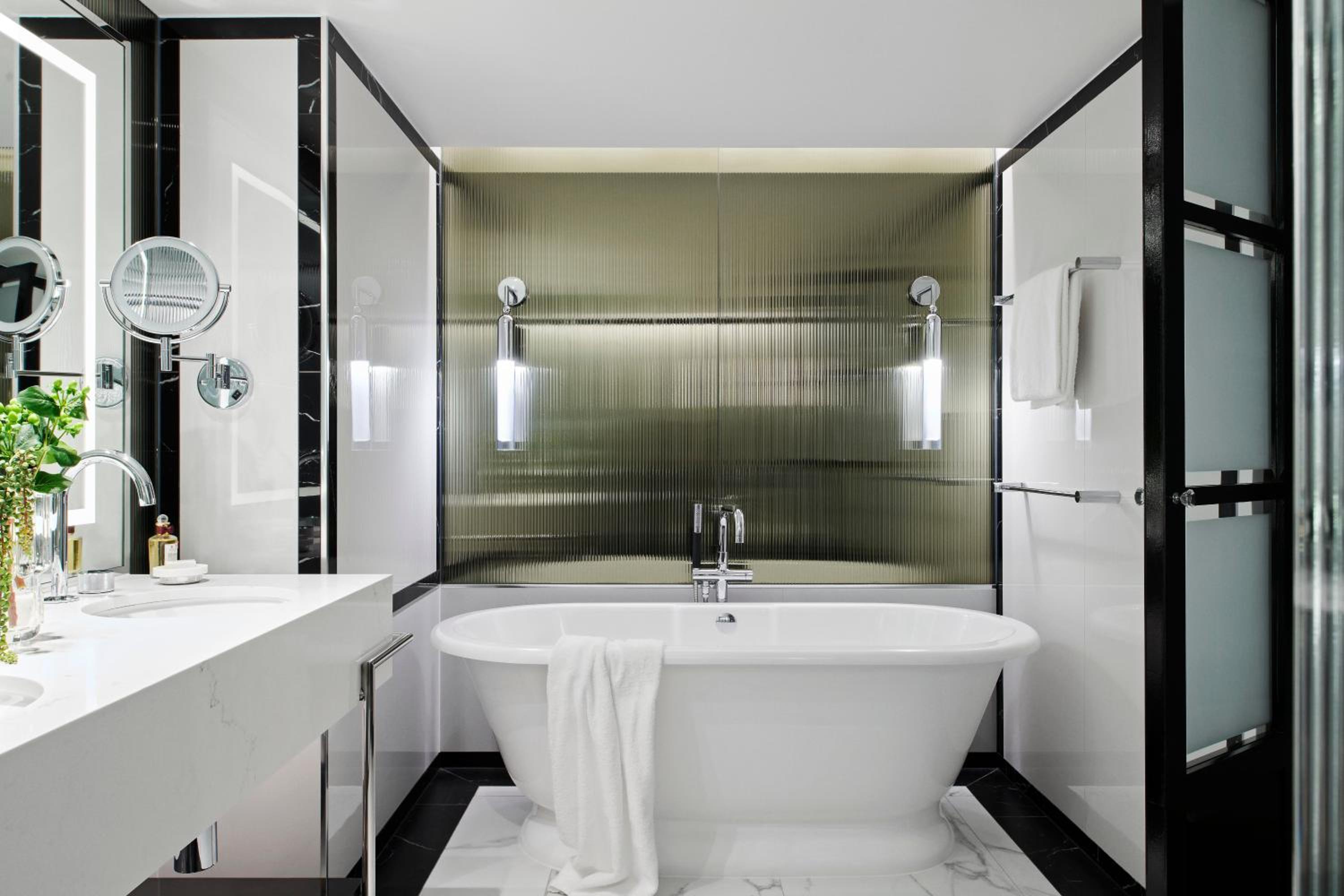 Boulevard Suite - Photo 2