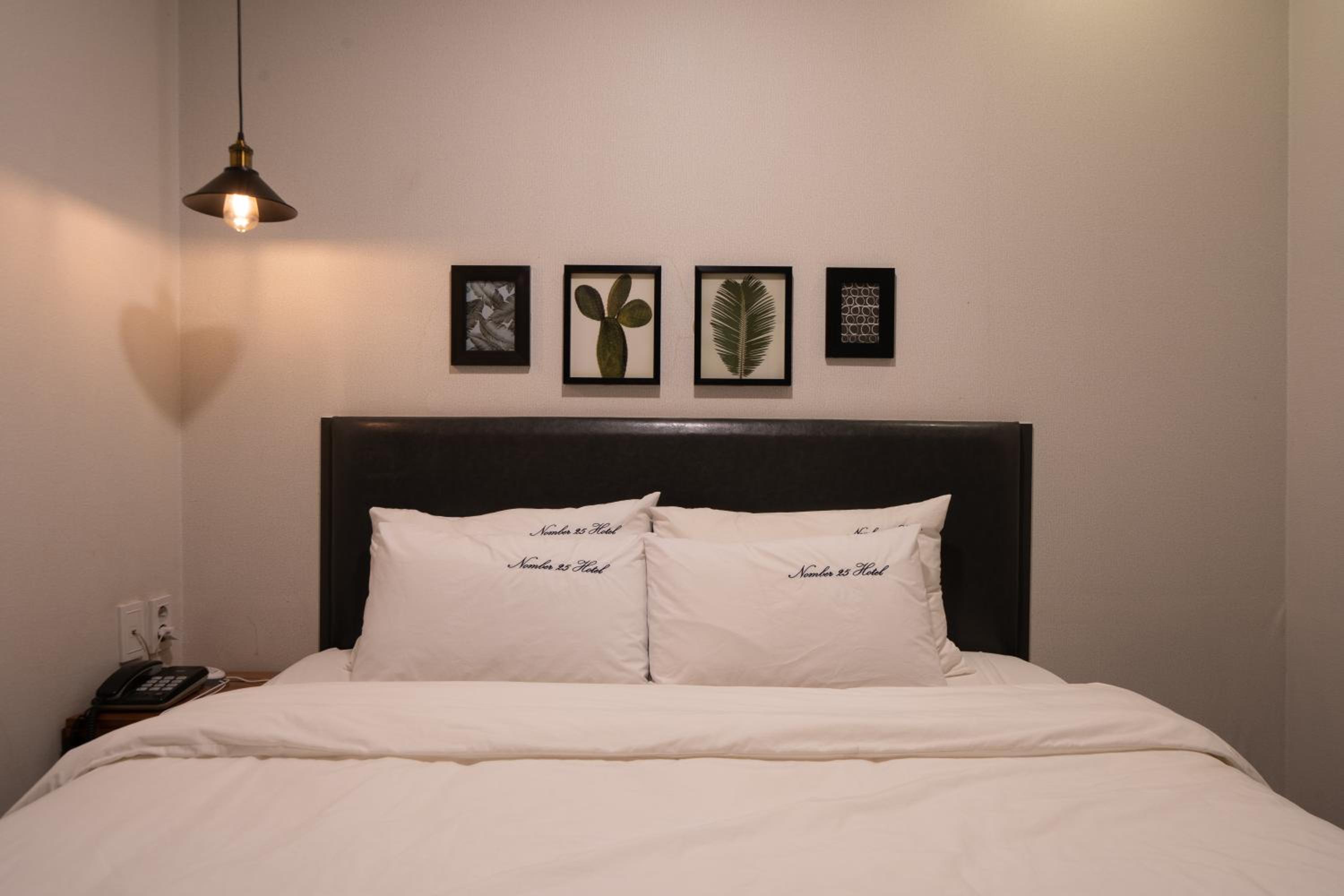 Standard Double Room - Photo 5