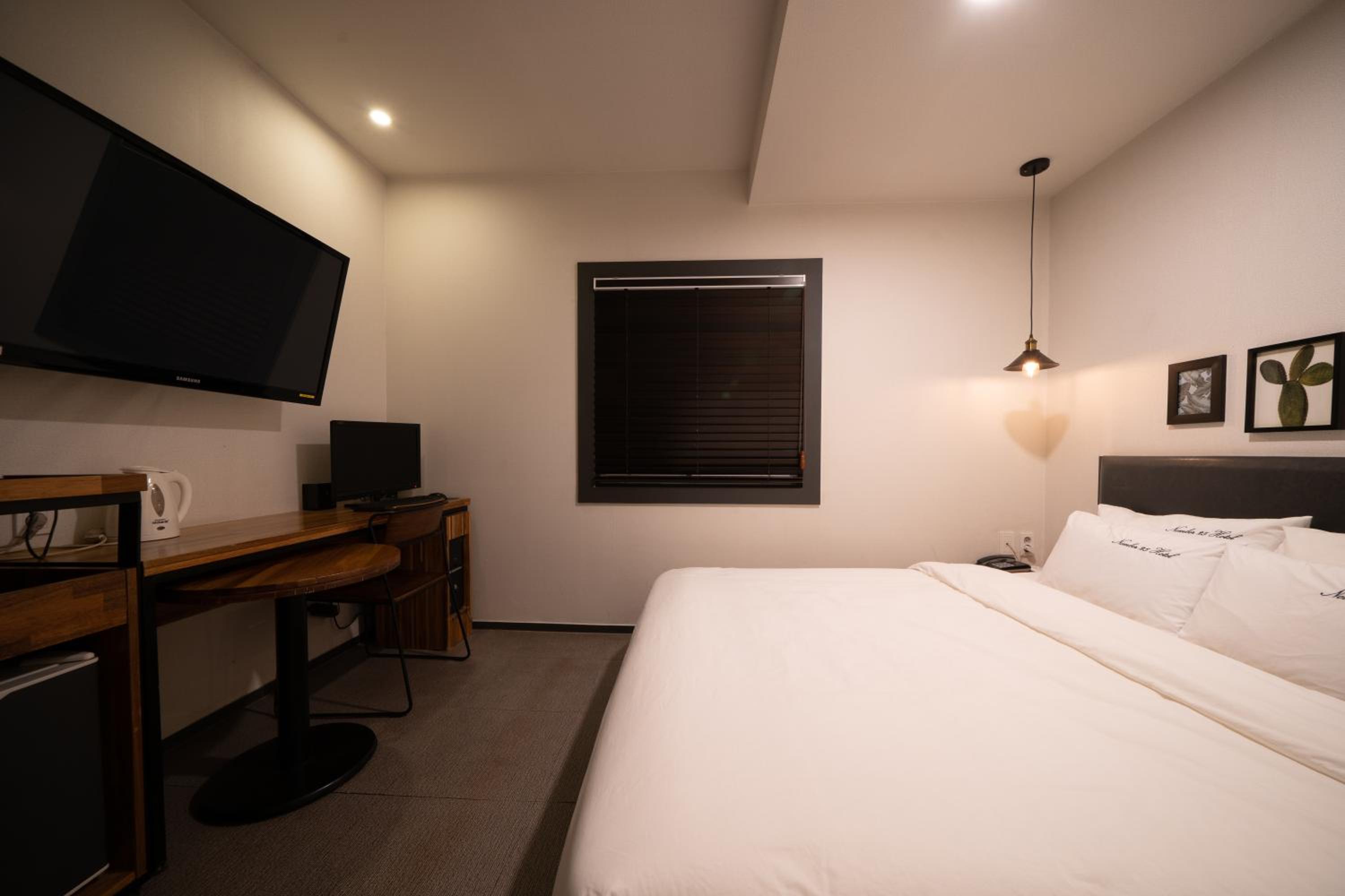 Standard Double Room - Photo 2