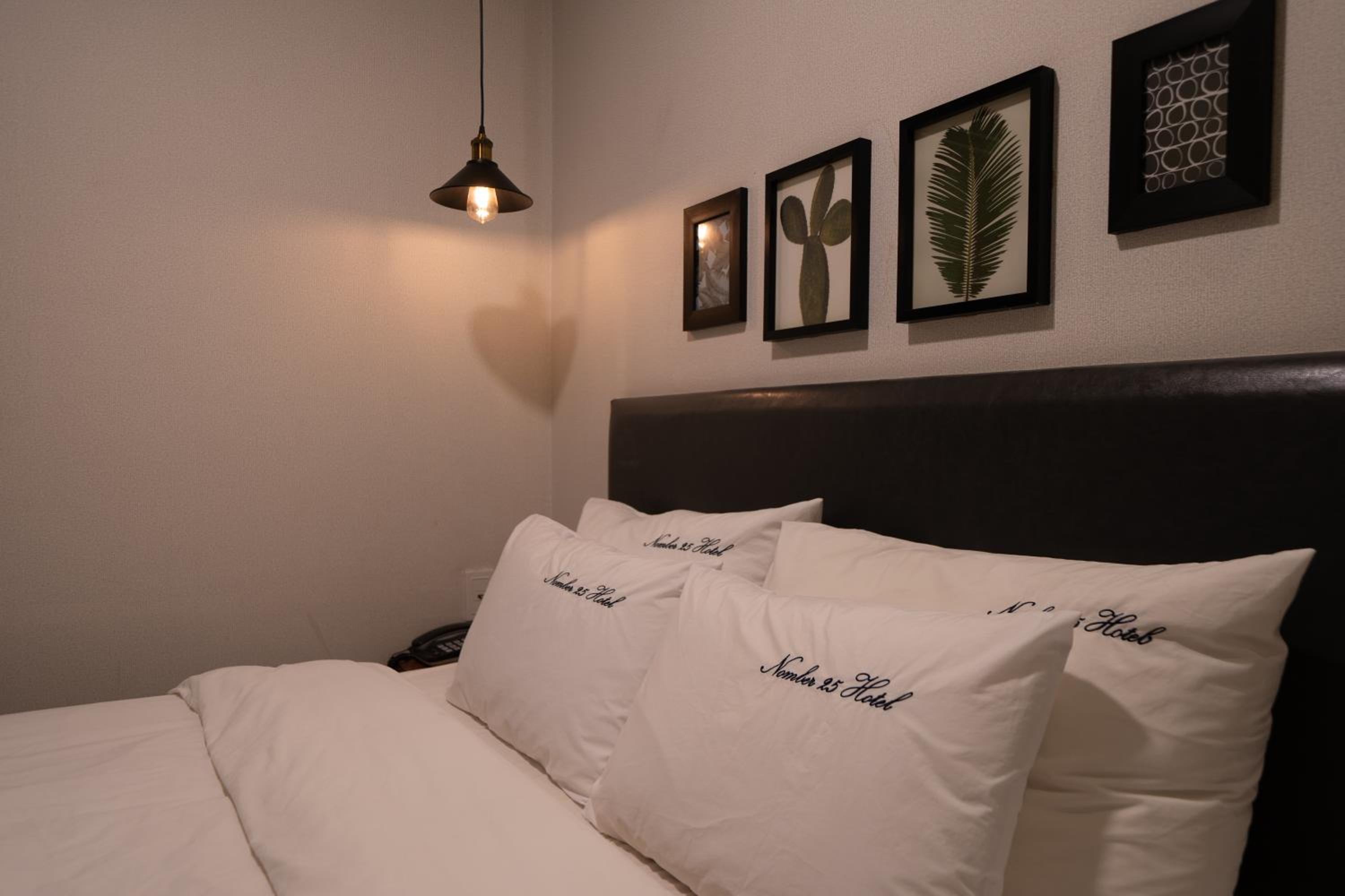 Standard Double Room - Photo 4