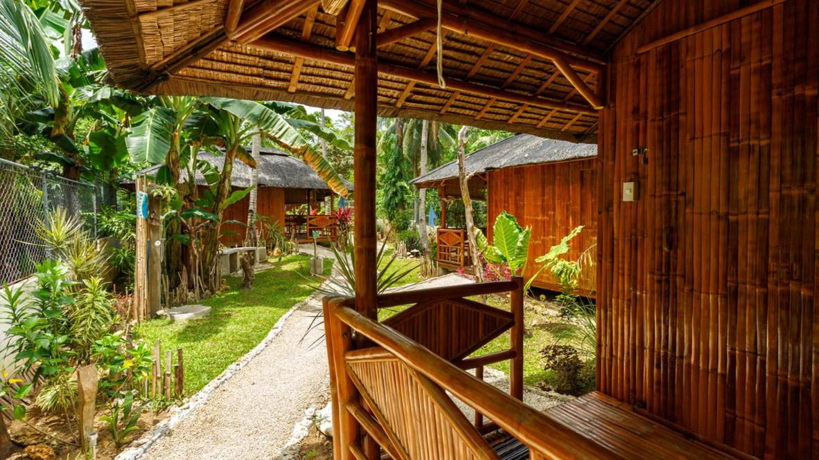 Deluxe Bungalow with Garden View photo 3