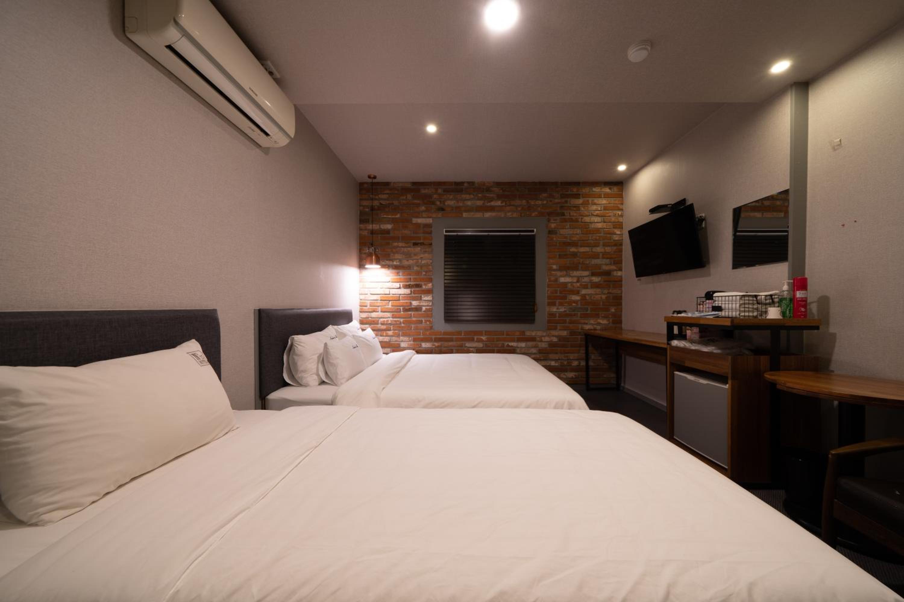 Deluxe Twin Room - Photo 4