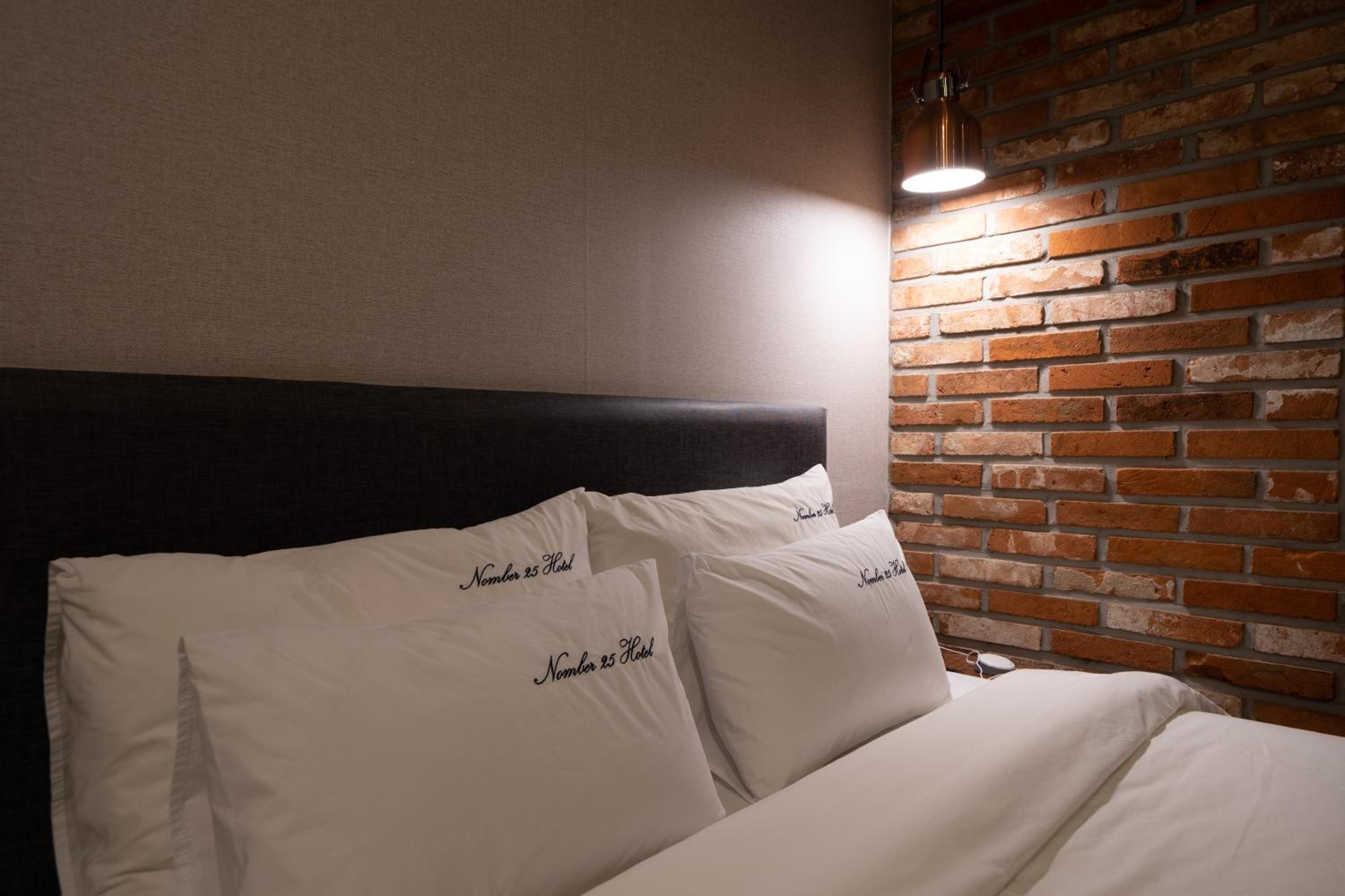 Deluxe Twin Room - Photo 2
