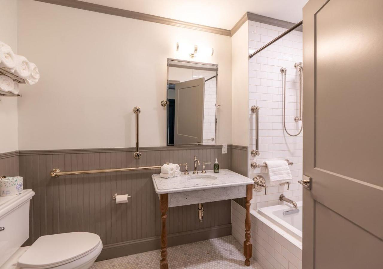 Windham View Double Queen W/ Balcony Accessible - Photo 5