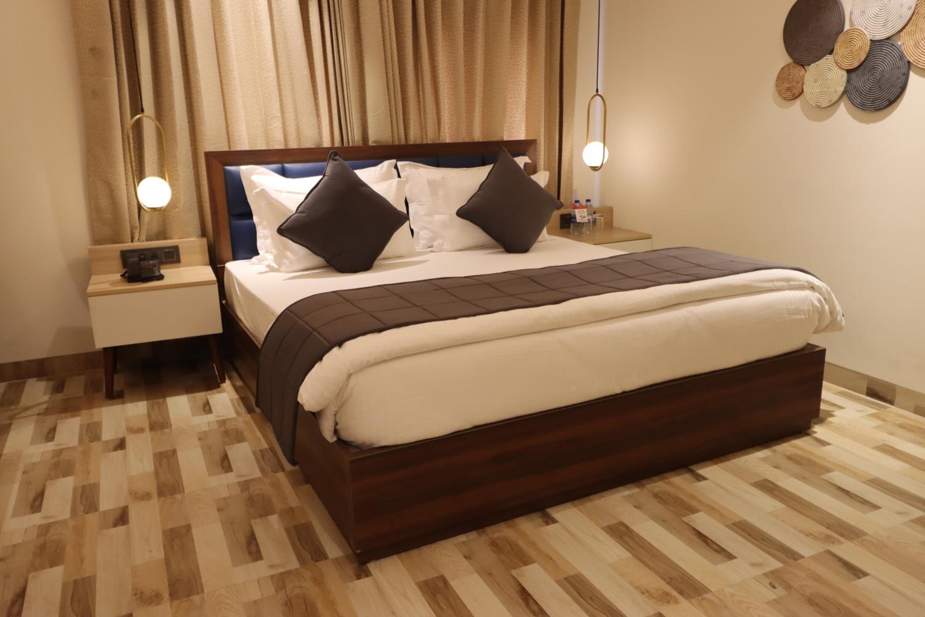 Deluxe King Room