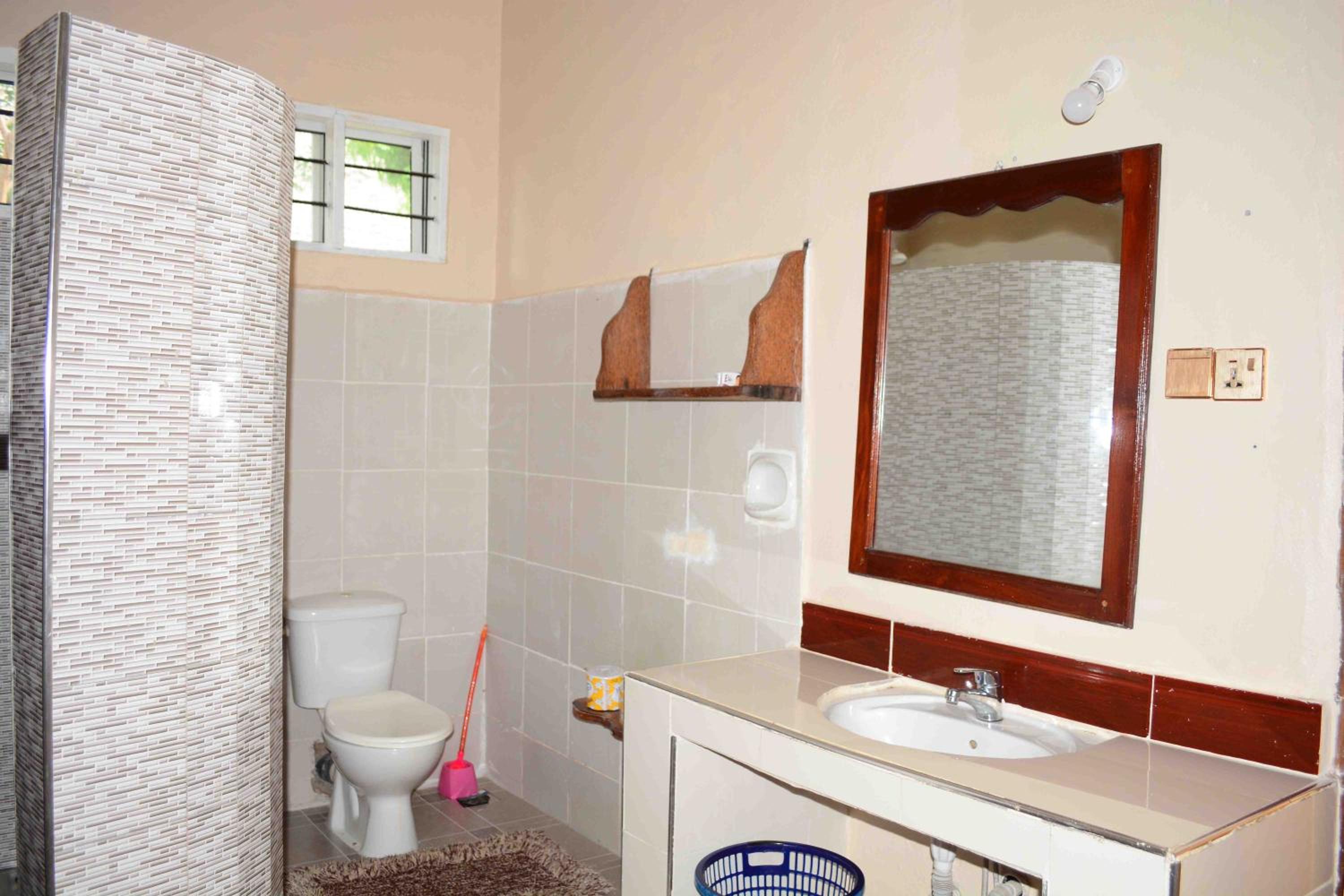 Deluxe Double or Twin Room - Photo 13