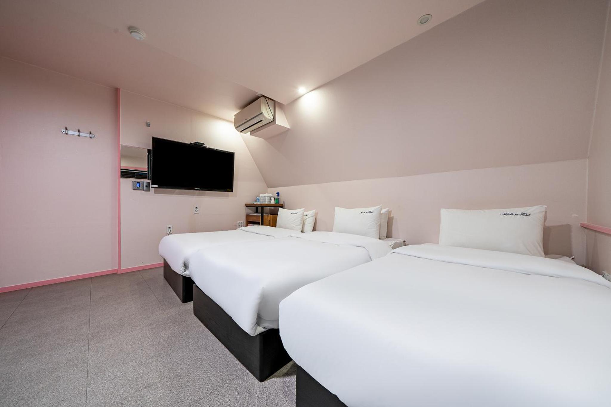 Triple Room - Photo 1