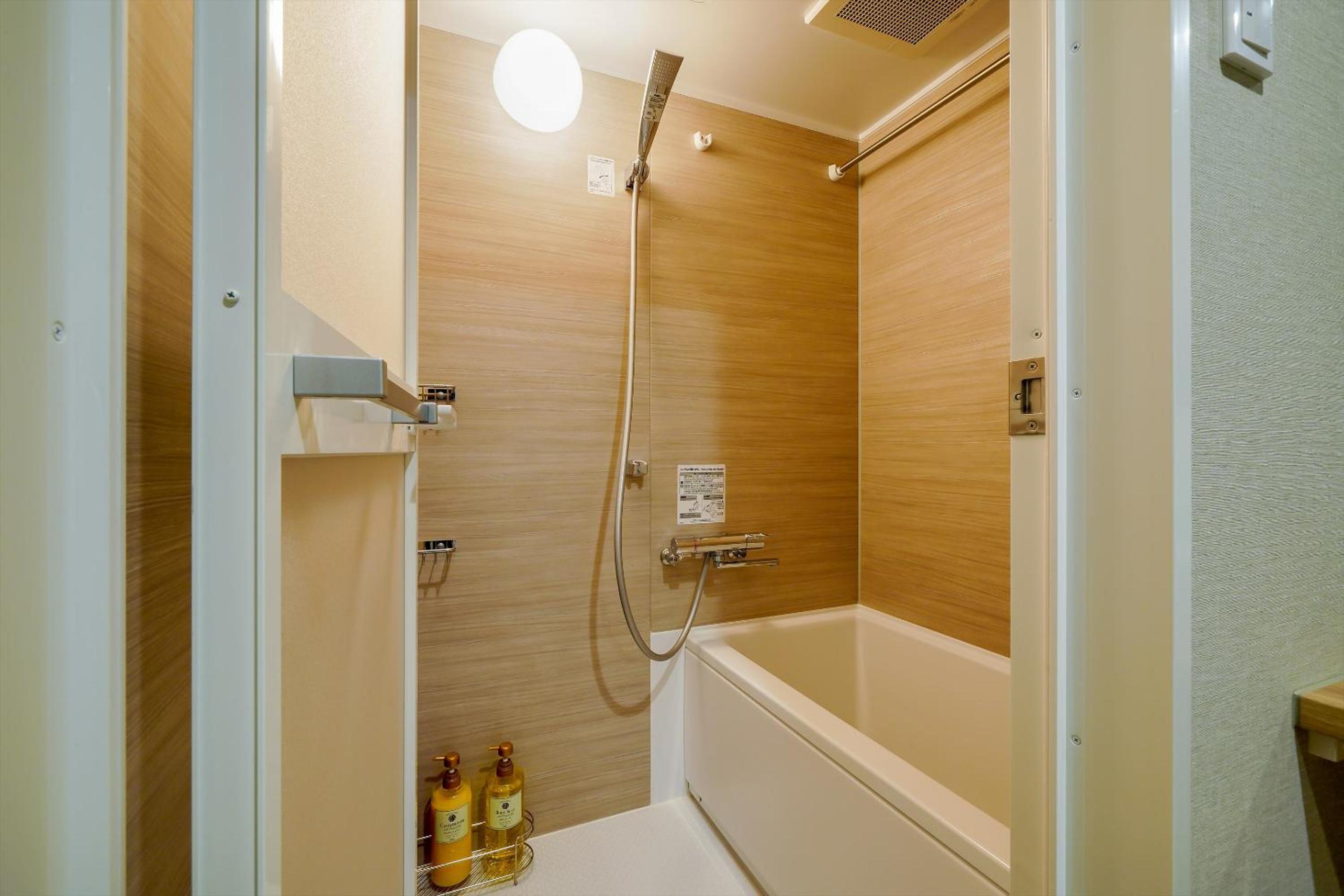 Superior Triple with Kitchen - Photo 2