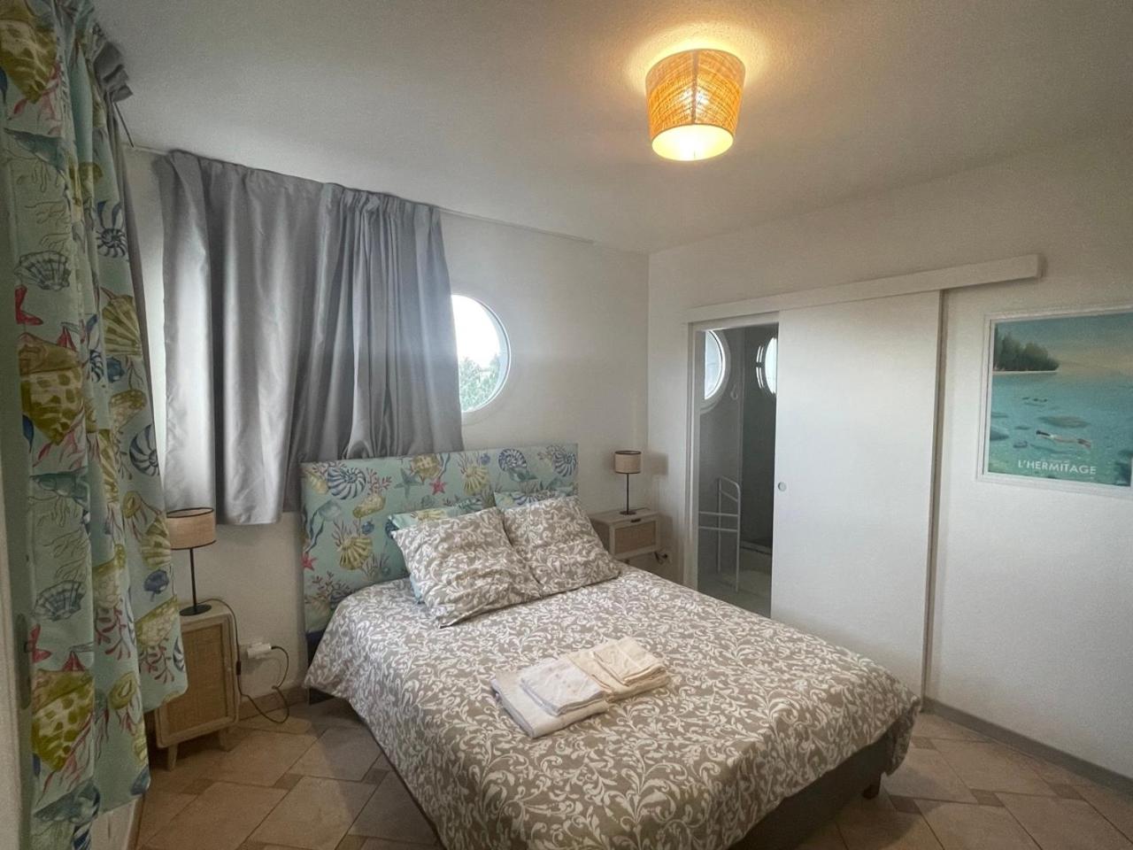 Apartment with Sea View photo 1