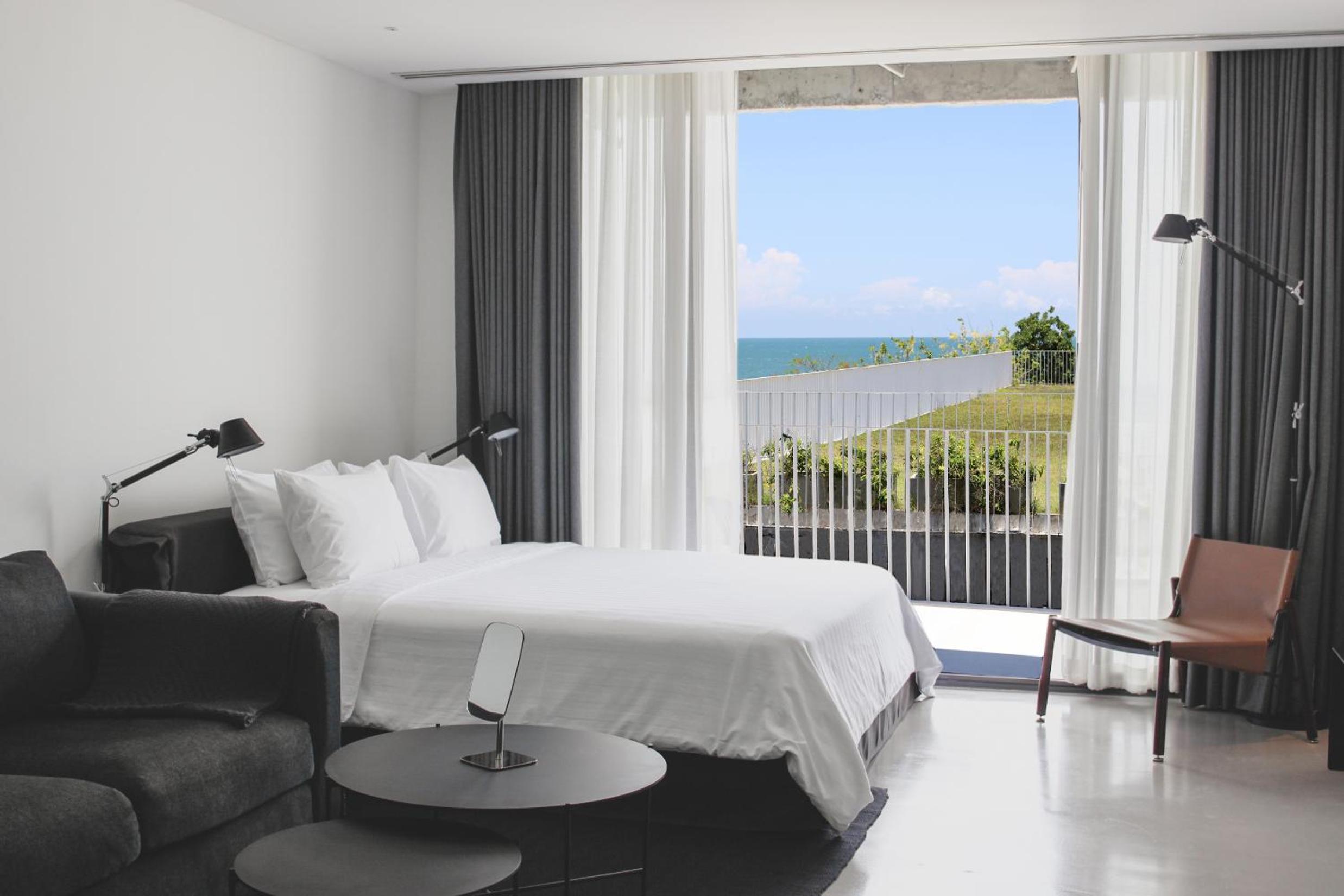 Deluxe Double Room with Balcony and Sea View - Photo 1