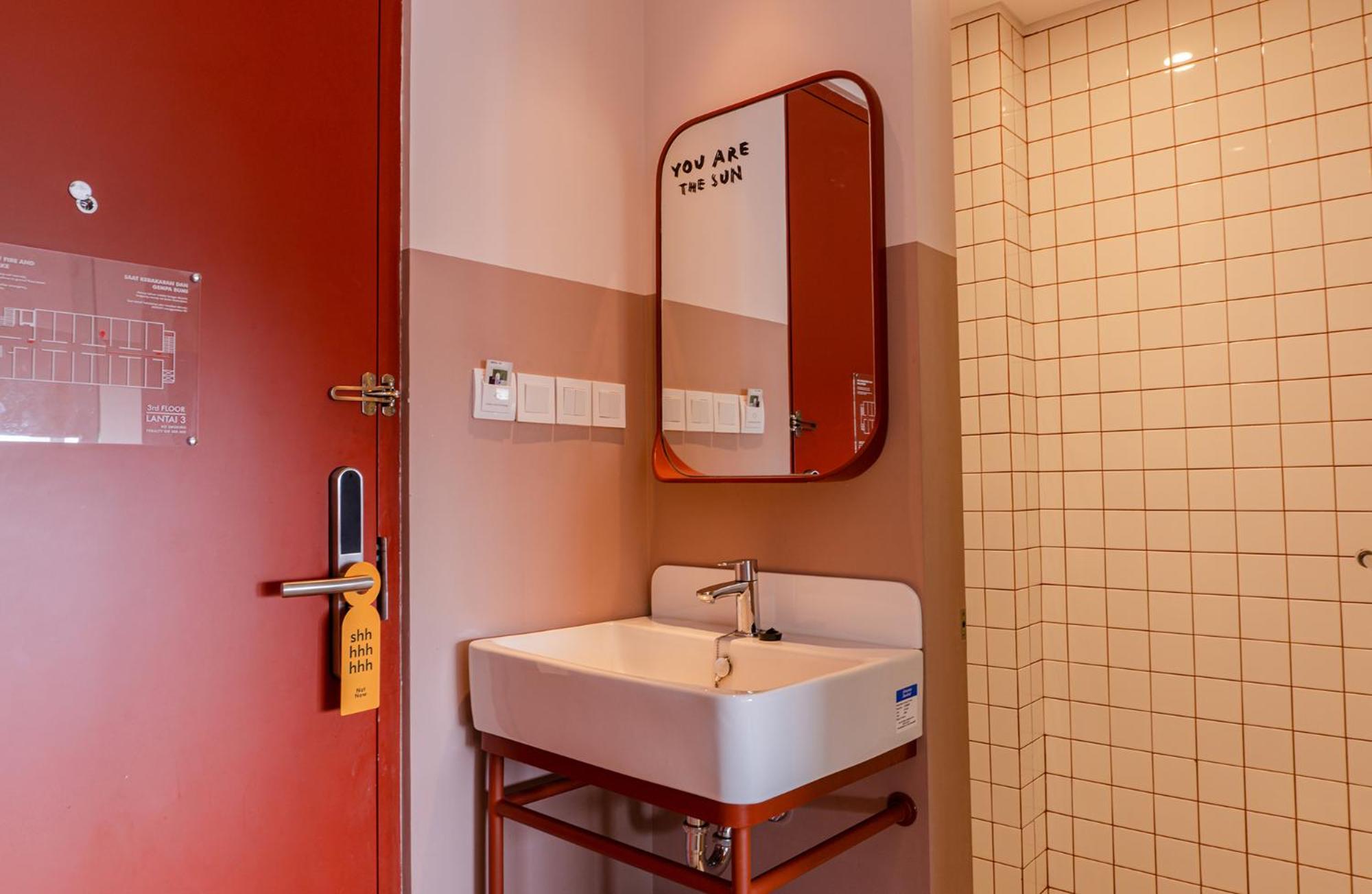 Twin Room - Photo 6